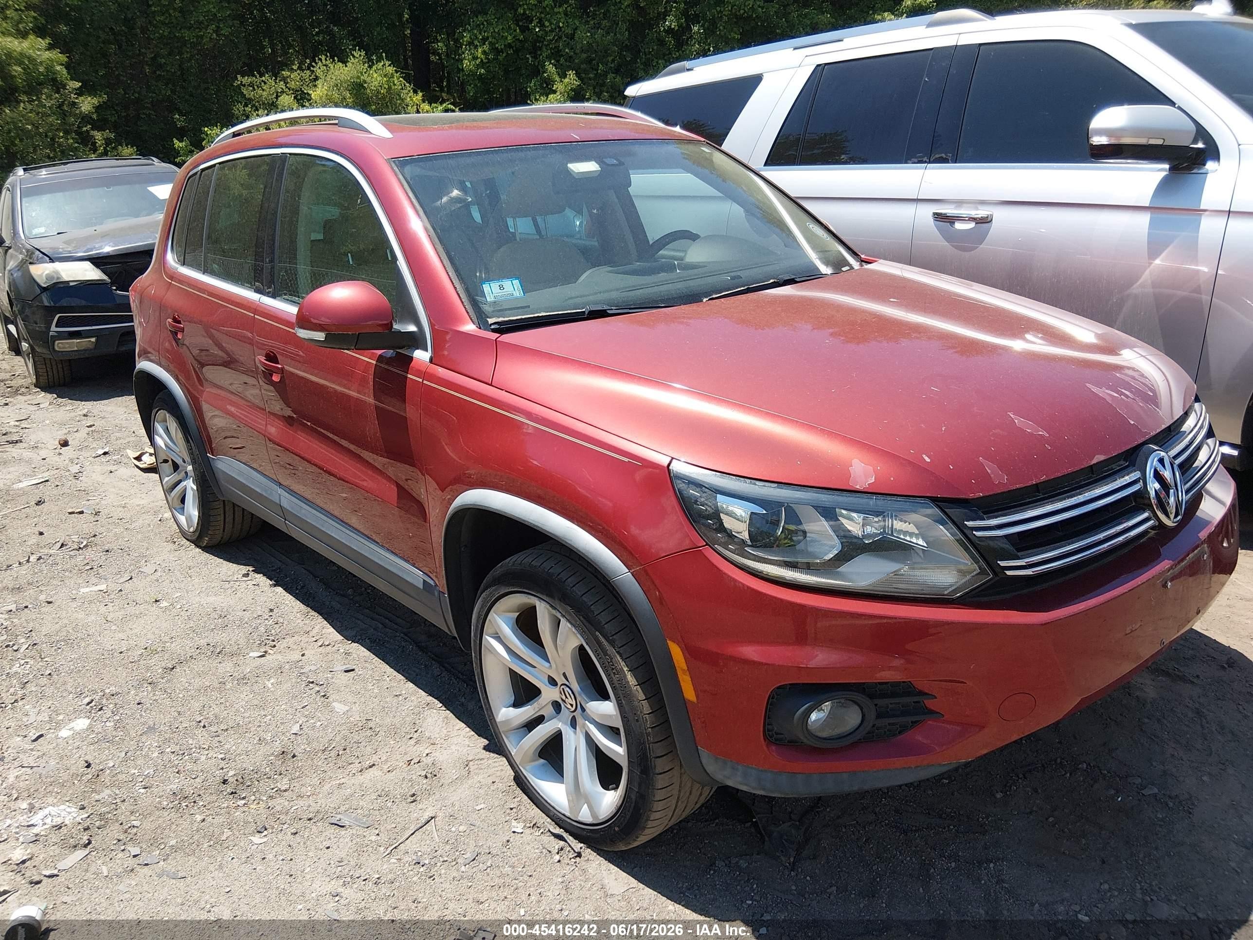 2013 Volkswagen Tiguan S, VIN WVGAV7AX2DW029170 — Фото с аукциона