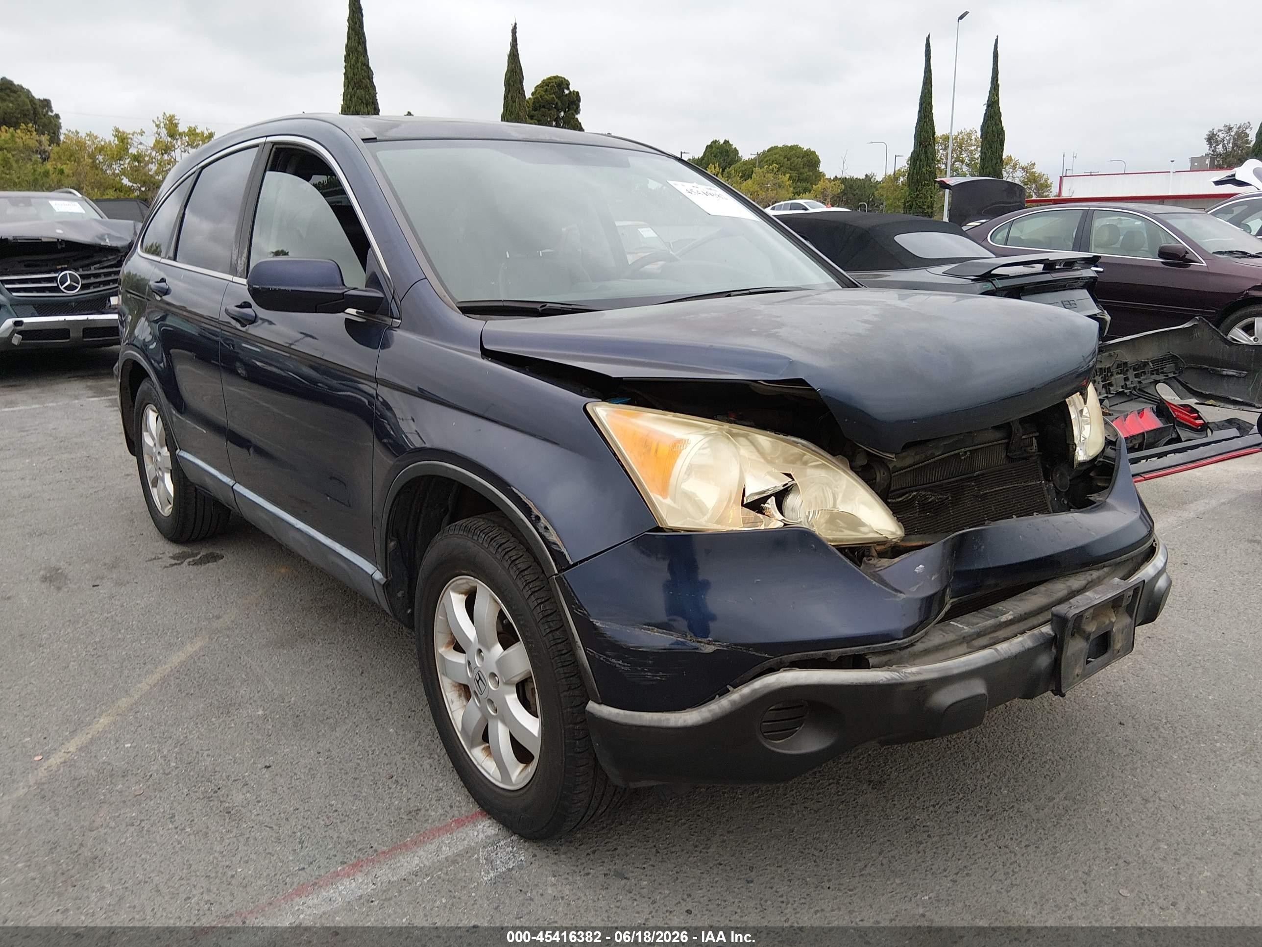 2007 Honda CR-V EX-L, VIN JHLRE38717C022659 — Front end