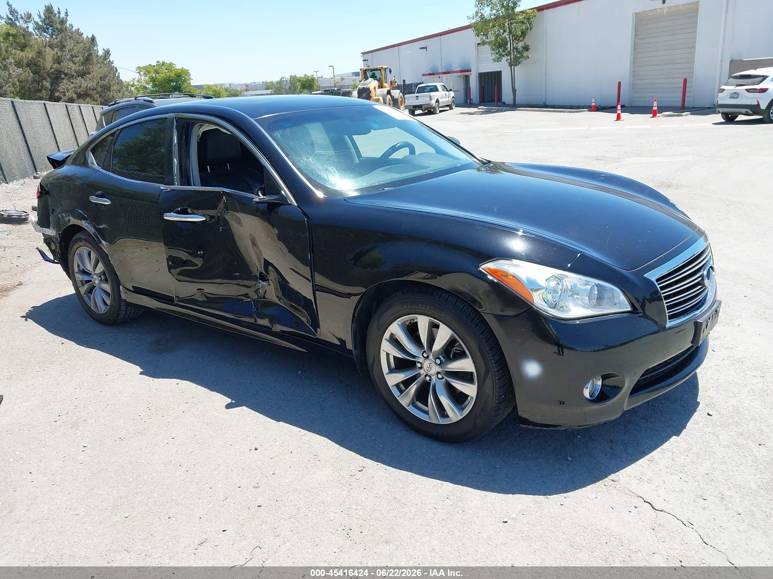 2012 Infiniti M, VIN JN1BY1AP5CM330347 — Rear end