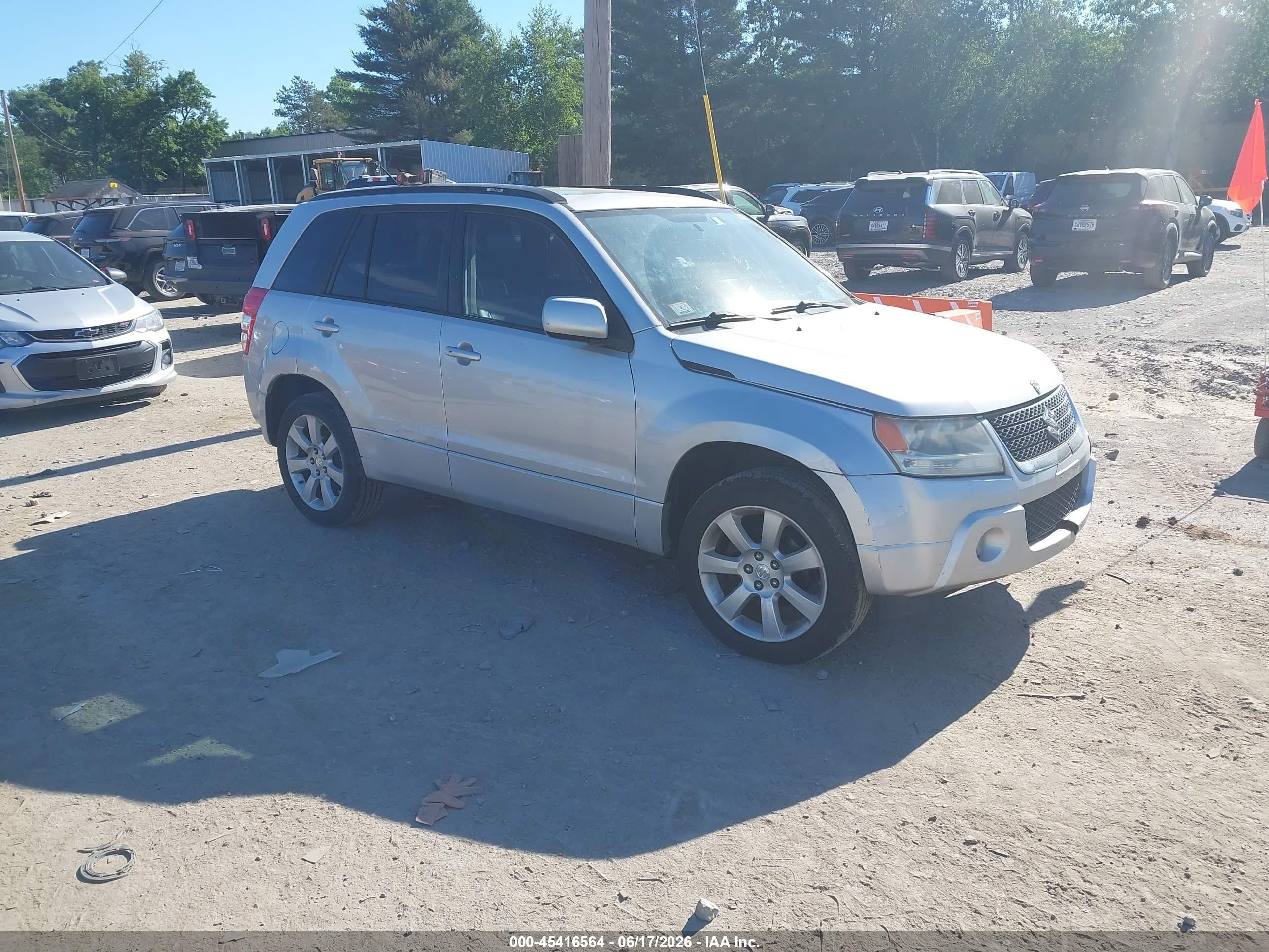 2012 Suzuki Grand Vitara Limited, VIN JS3TD0D71C4100003 — Normal wear