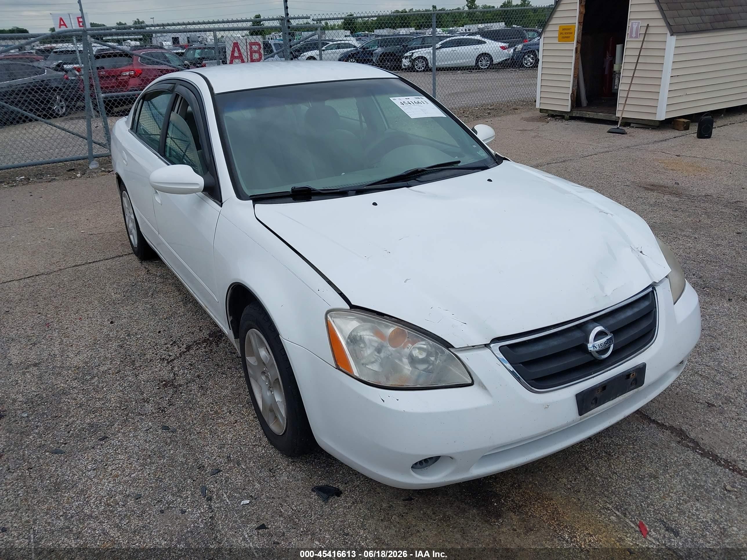 2002 Nissan Altima S, VIN 1N4AL11D72C144901 — Front end