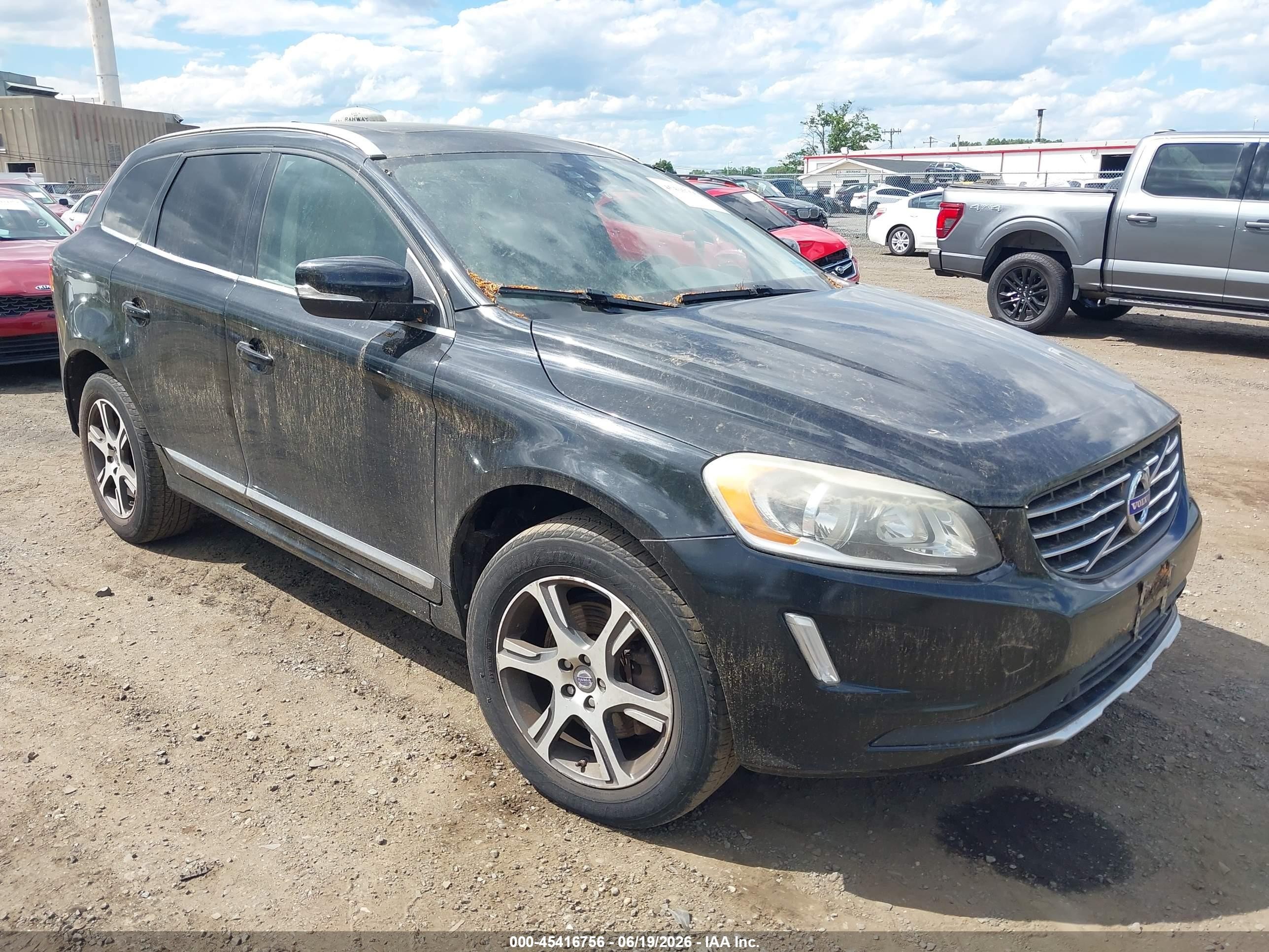 2015 Volvo XC60 T6, VIN YV4902RK2F2667315 — Normal wear