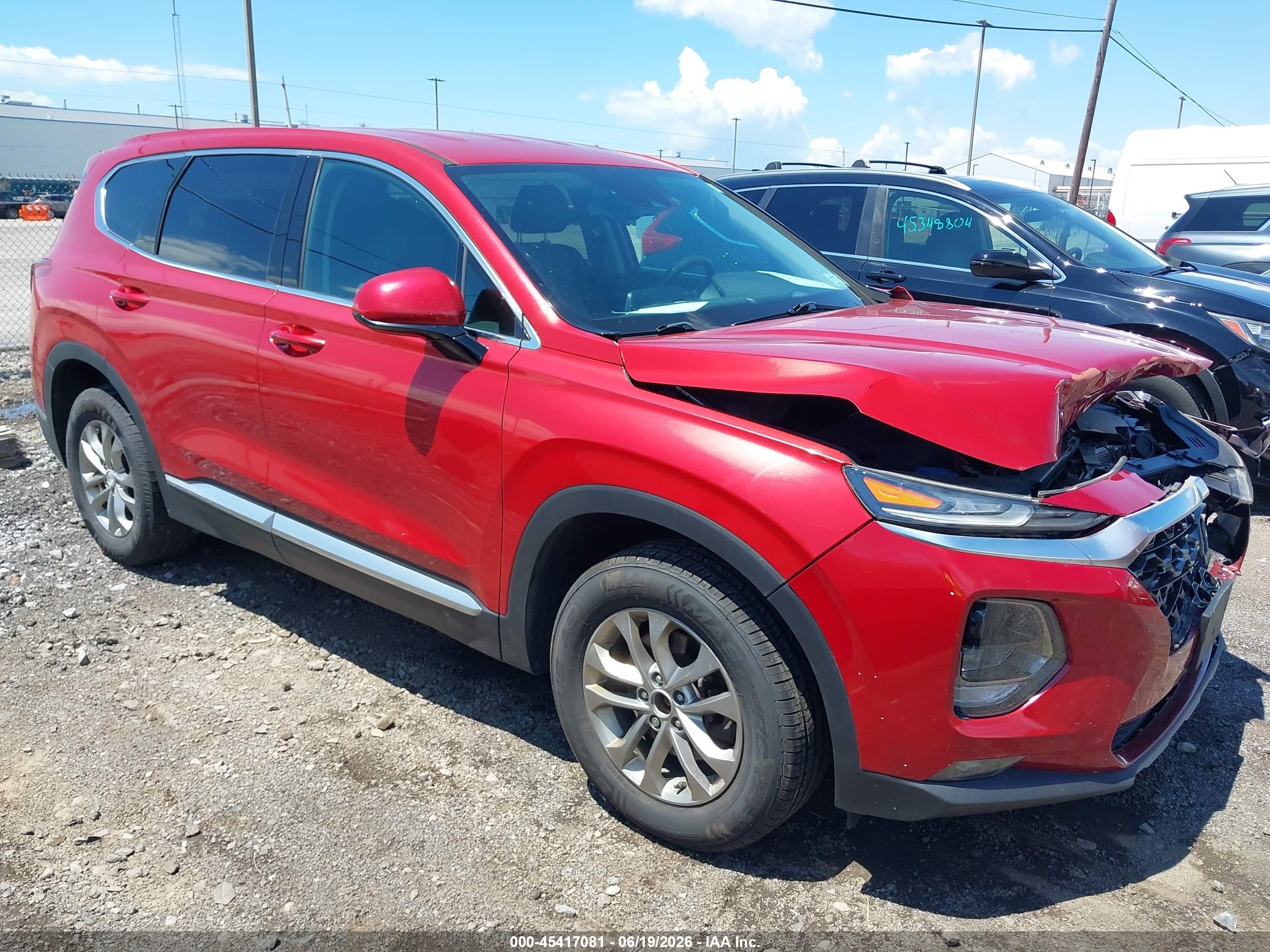 2020 Hyundai Santa Fe SEL, VIN 5NMS3CADXLH172625 — Front end
