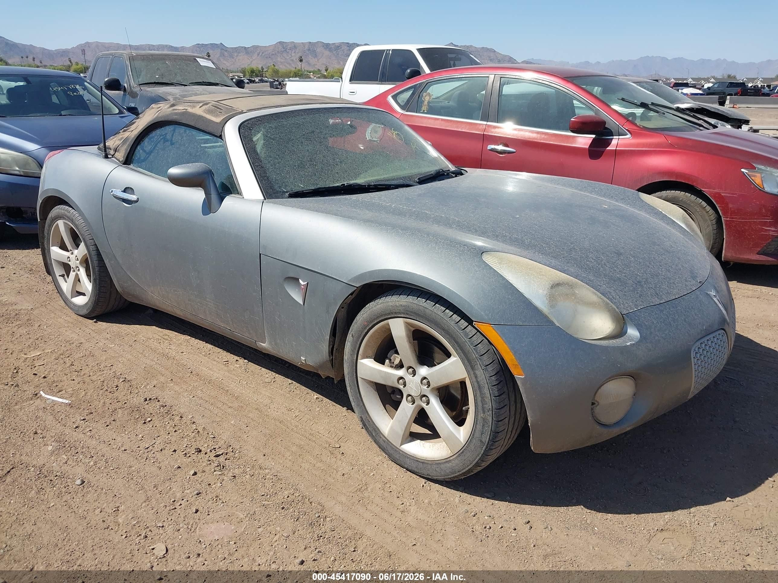 2006 Pontiac Solstice, VIN 1G2MB33B86Y104020 — Normal wear