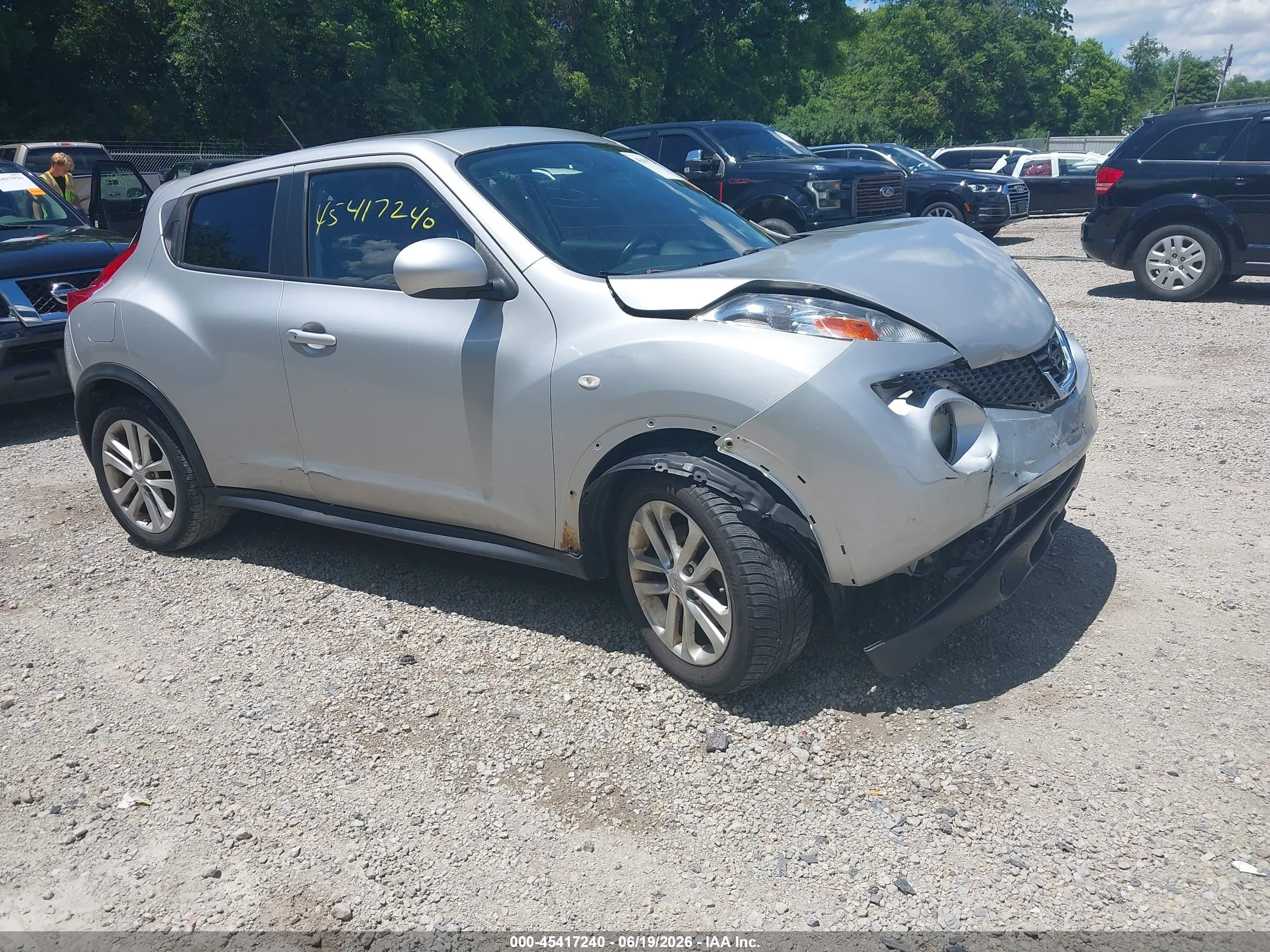 2013 Nissan Juke SL, VIN JN8AF5MV8DT222655 — Front end