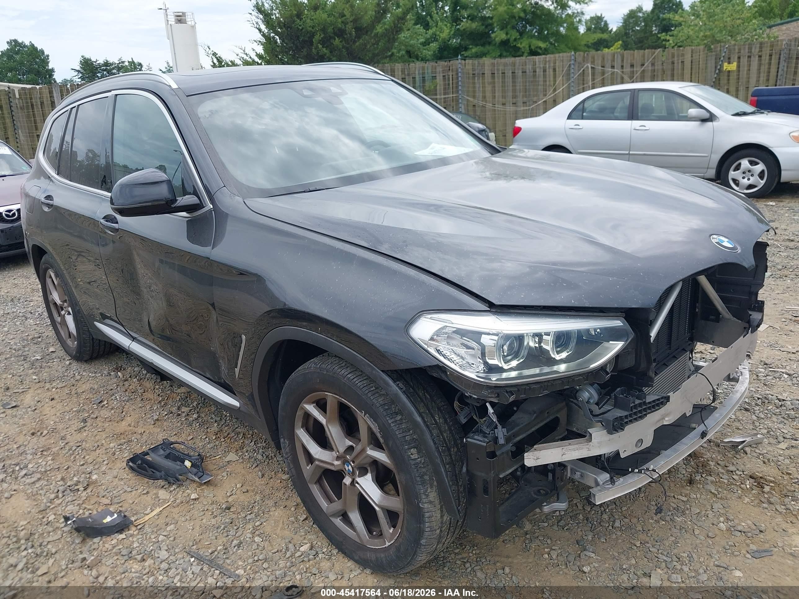 2021 BMW X3 xDrive30i, VIN 5UXTY5C0XM9H92269 — Front end
