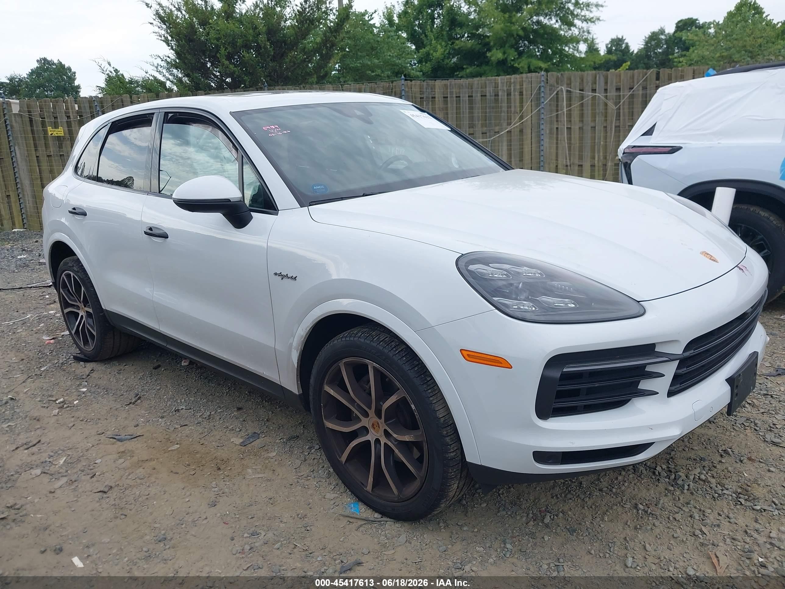2021 Porsche Cayenne E-Hybrid, VIN WP1AE2AY7MDA24394 — Side