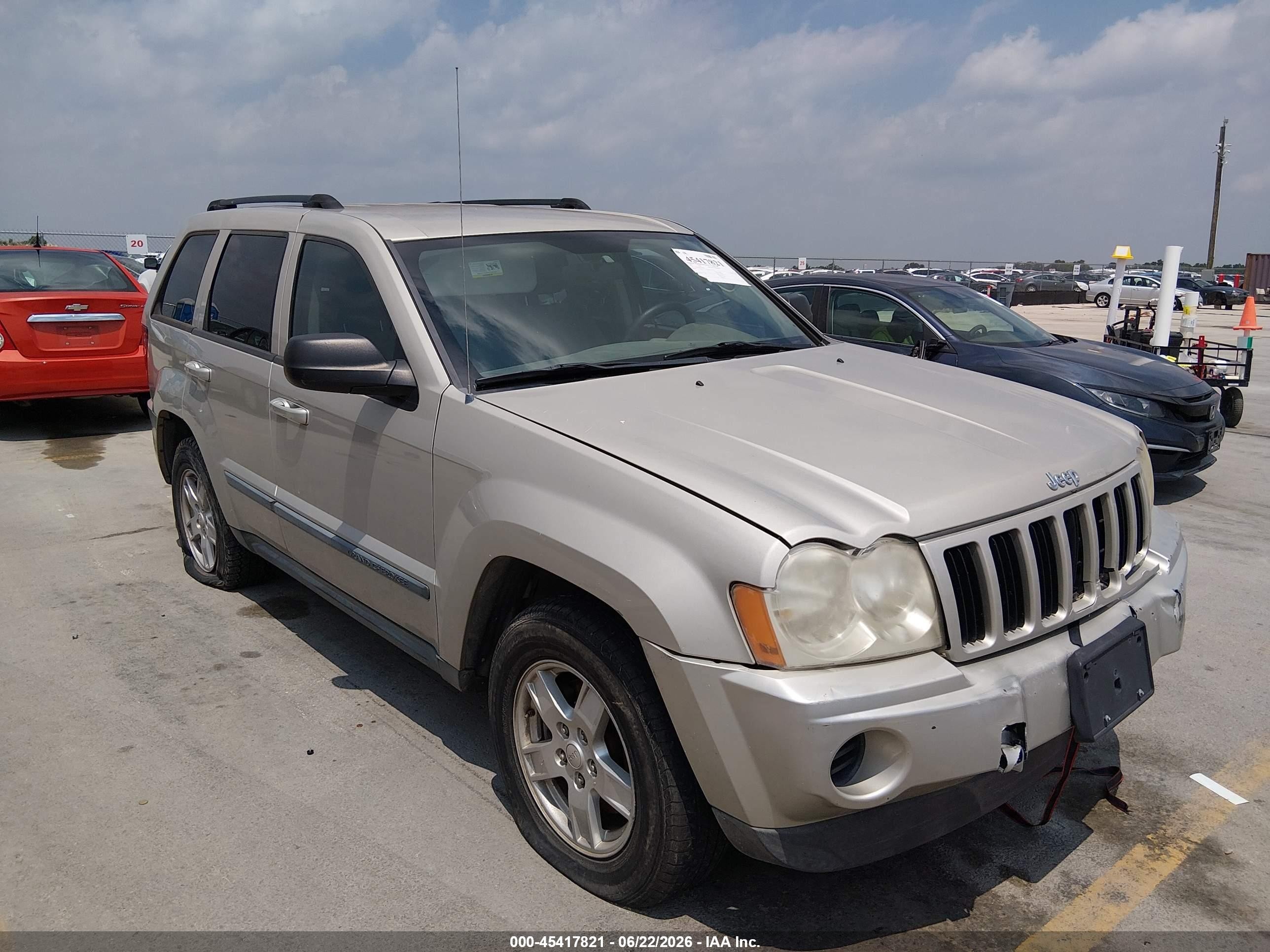 2007 Jeep Grand Cherokee Laredo, VIN 1J8GS48K97C507048 — Rear end