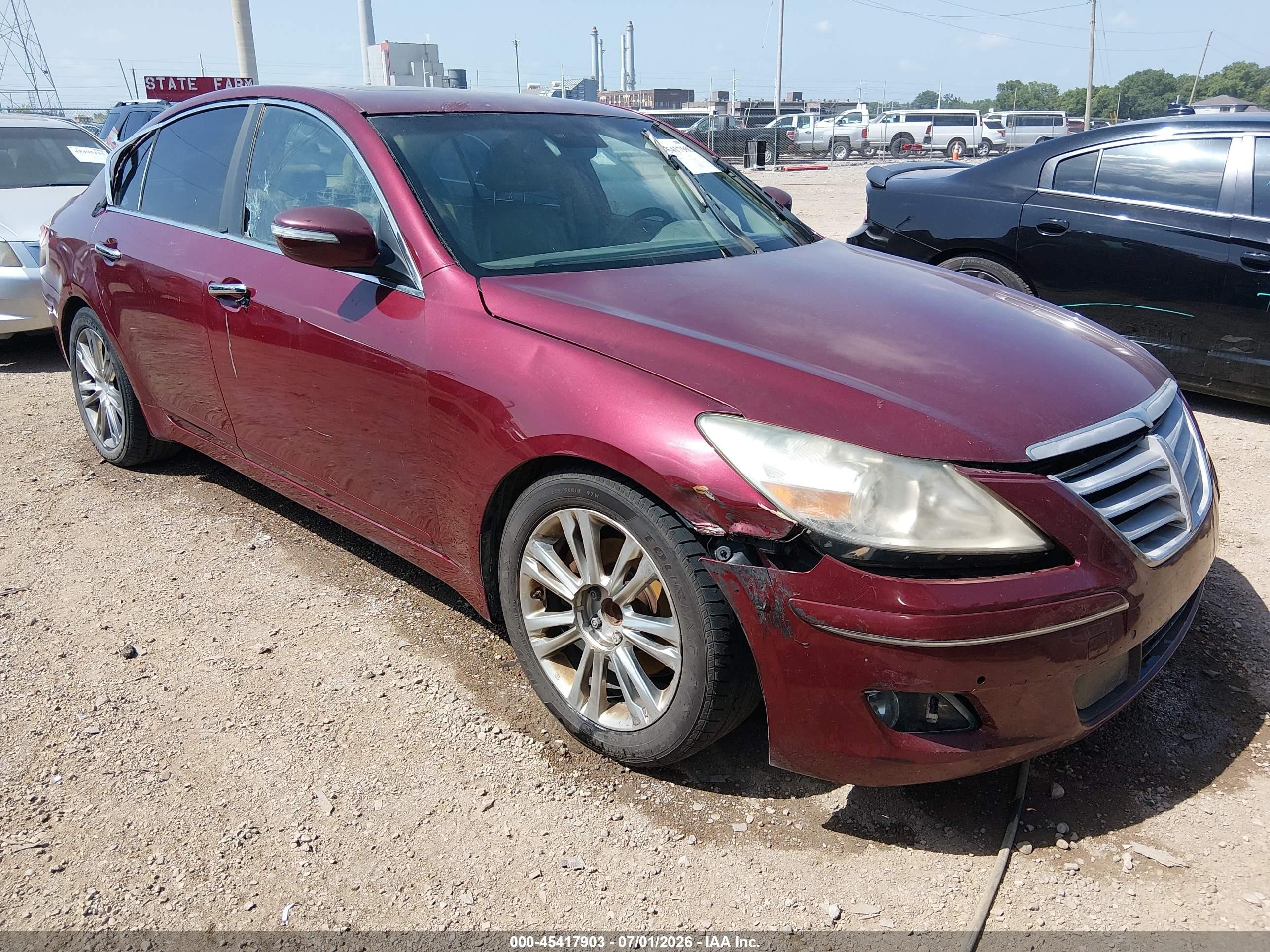 2011 Hyundai Genesis, VIN KMHGC4DE2BU121722 — Side