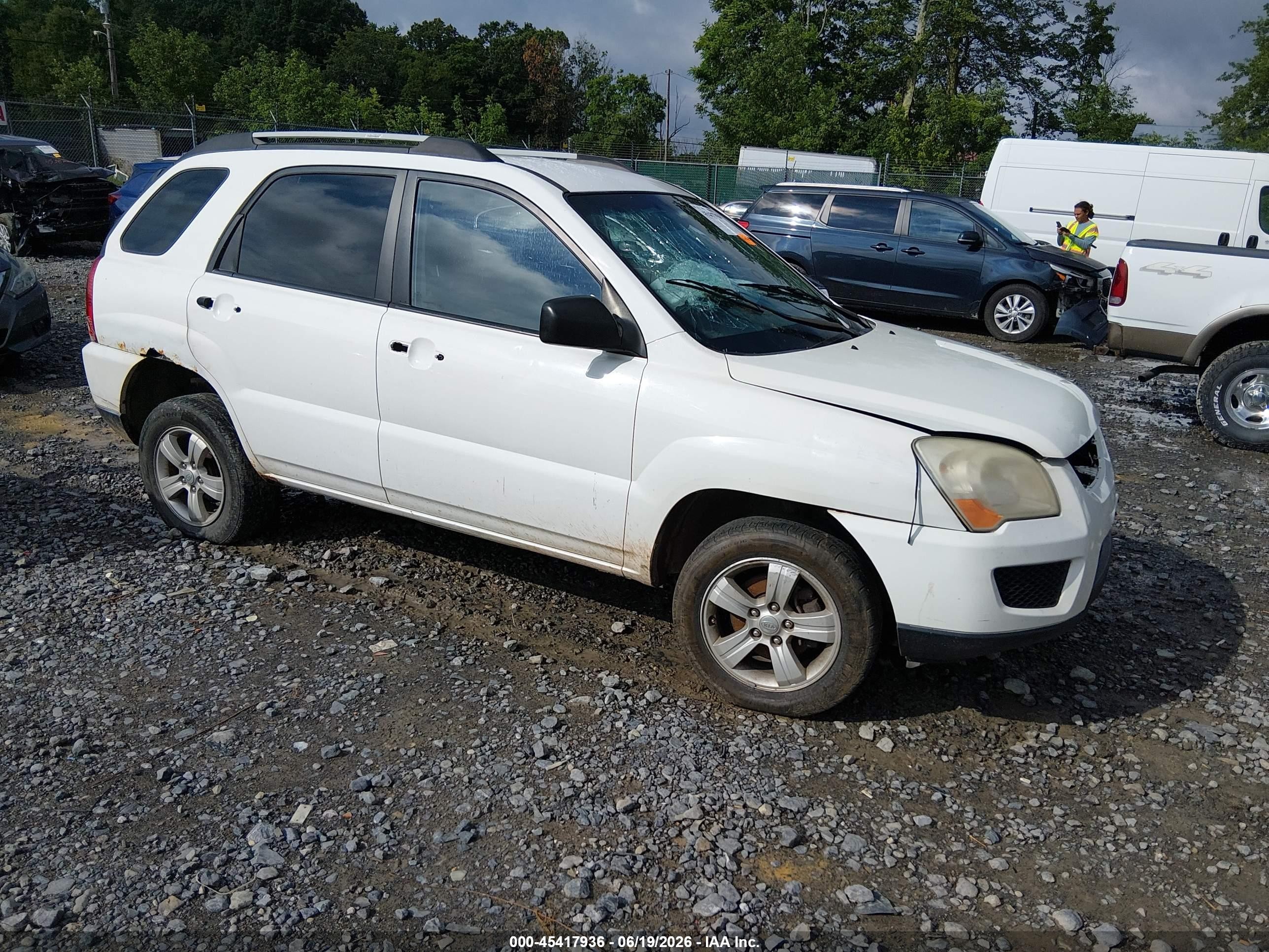 2010 Kia Sportage LX, VIN KNDKG3A41A7726725 — Front end