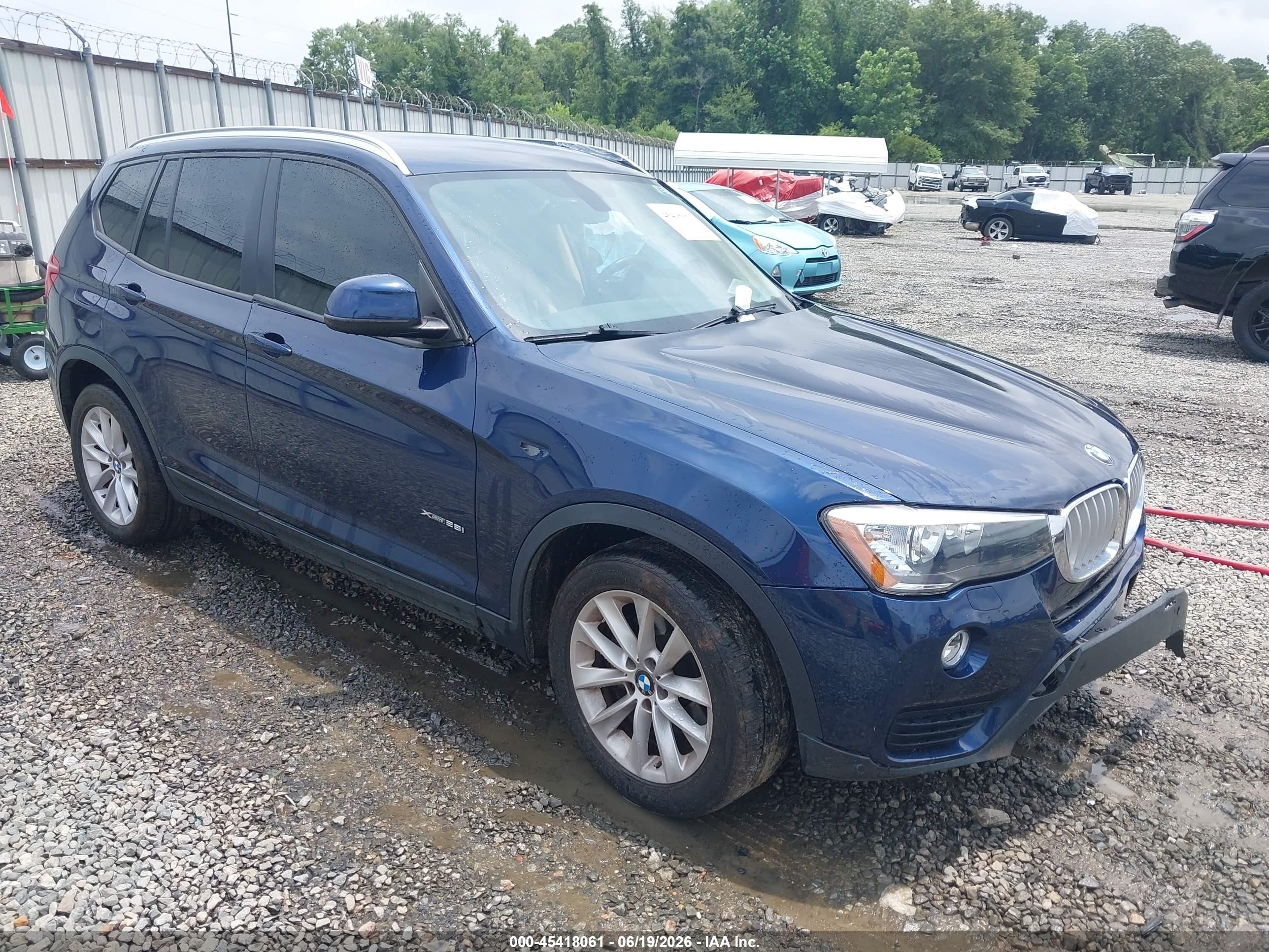2015 BMW X3 xDrive28i, VIN 5UXWX9C56F0D54780 — Side