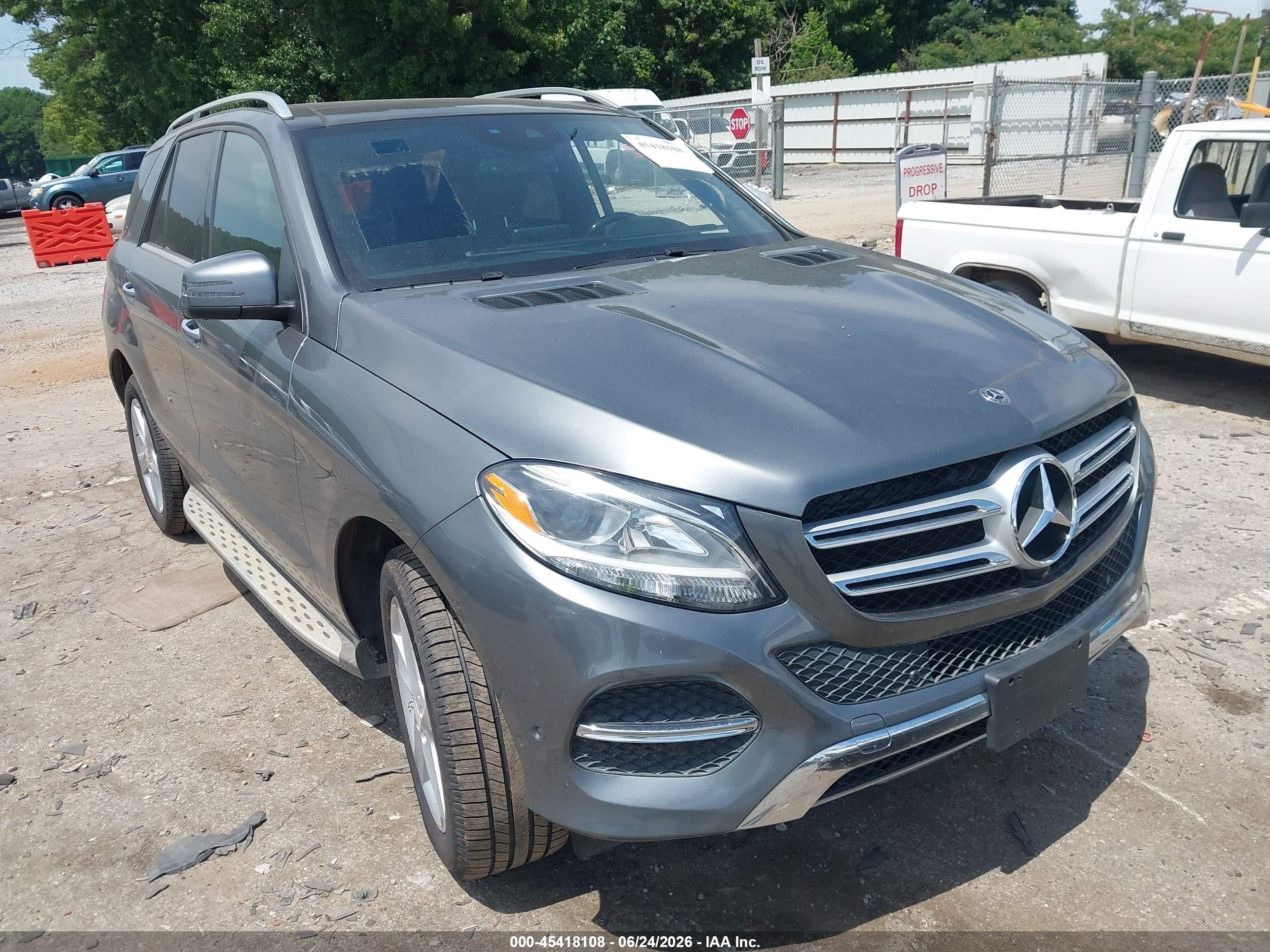 2018 Mercedes-Benz GLE 350, VIN 4JGDA5HB2JB087175 — Side