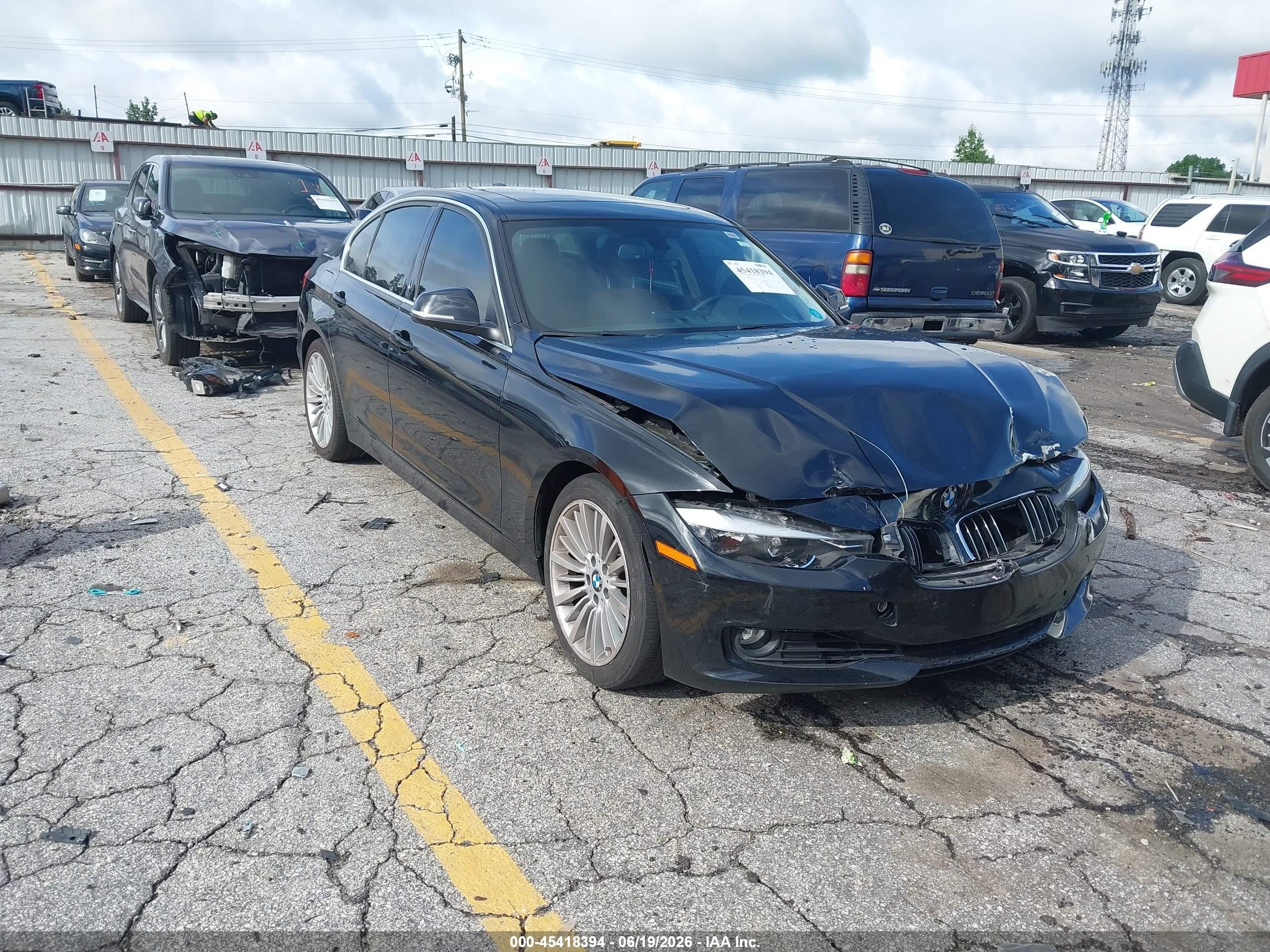 2014 BMW 3 Series 328i, VIN WBA3A5G53ENP31943 — Front end