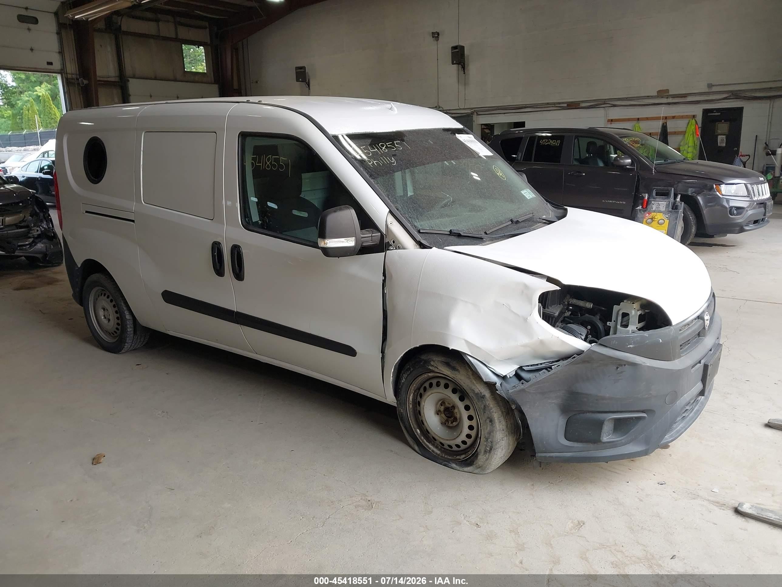 2018 Ram ProMaster City Passenger, VIN ZFBERFABXJ6K47364 — Front end
