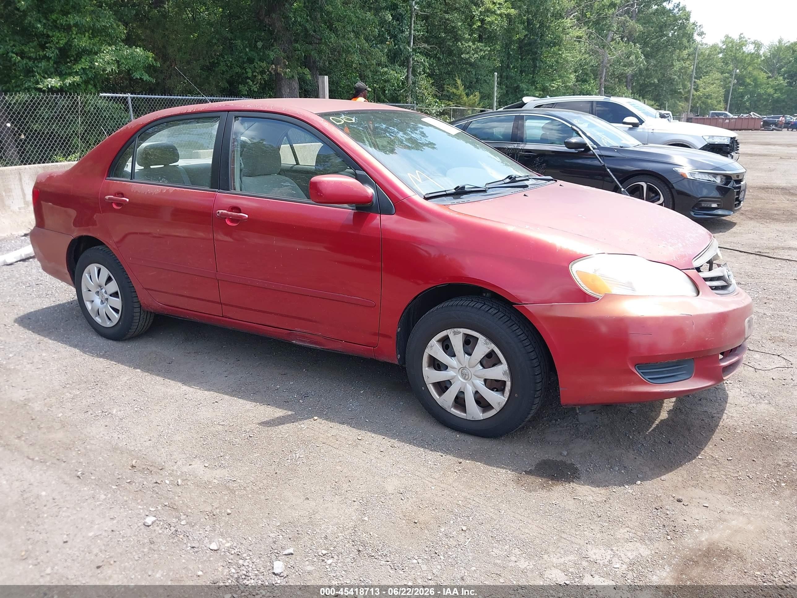 2004 Toyota Corolla CE, VIN 1NXBR32E34Z245331 — Front end