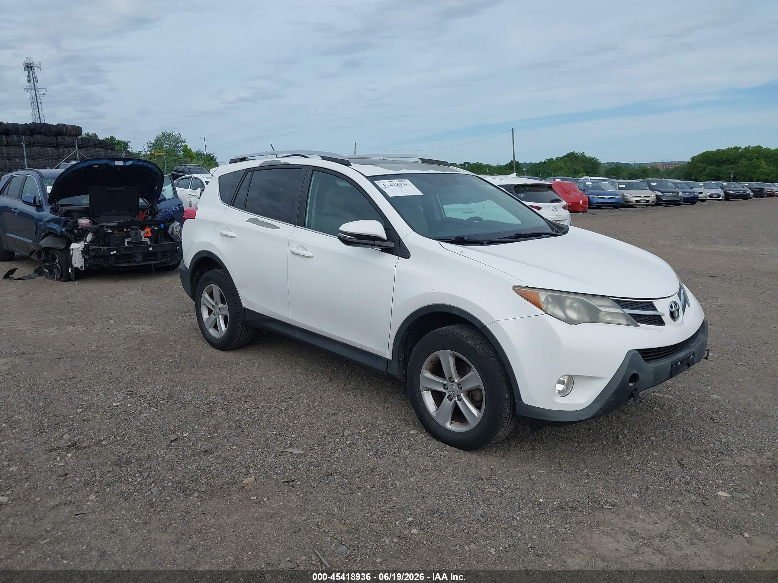2014 Toyota RAV4 XLE, VIN 2T3WFREV2EW095794 — Engine fire