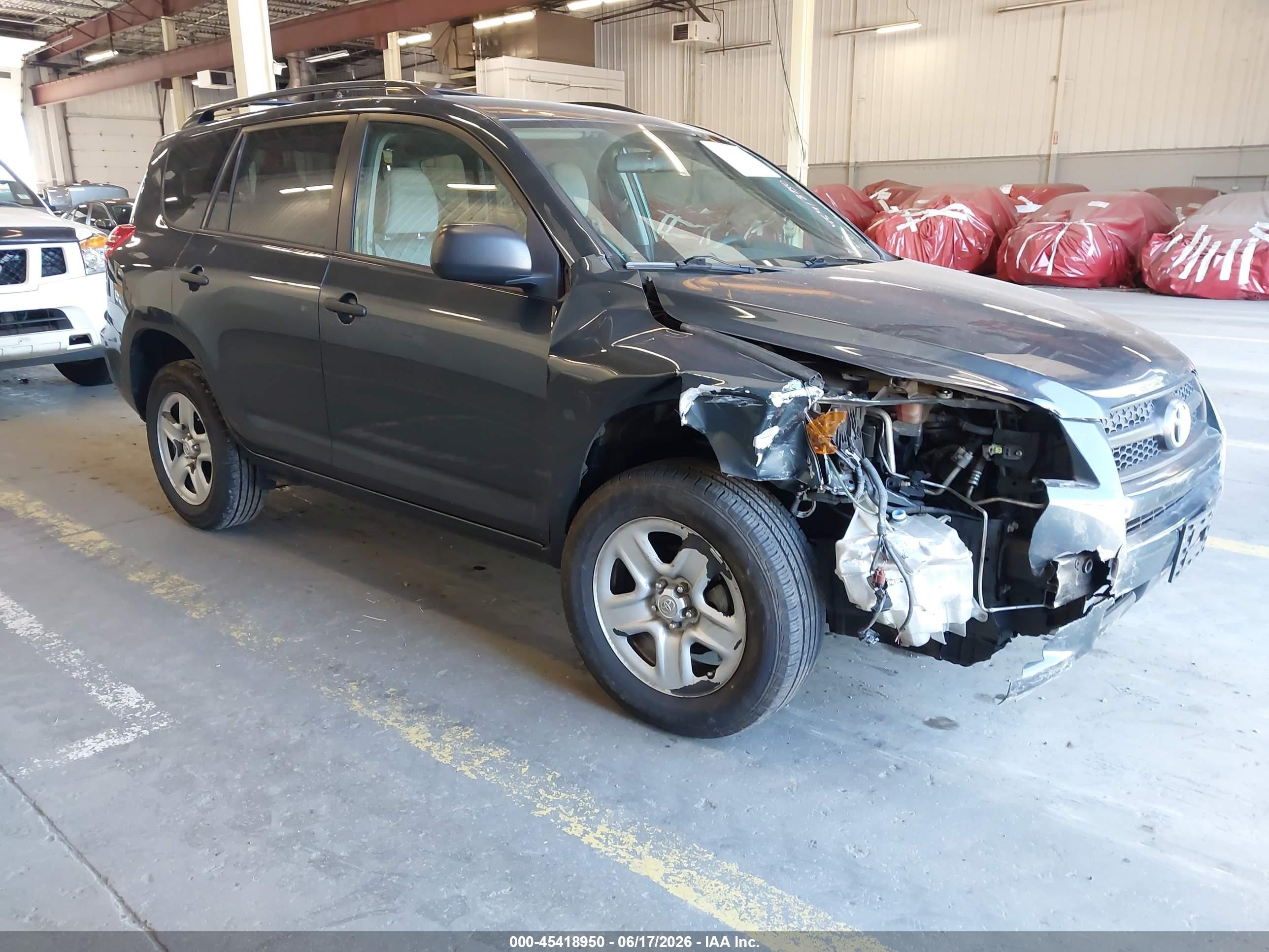 2011 Toyota RAV4, VIN 2T3BF4DVXBW176038 — Front end