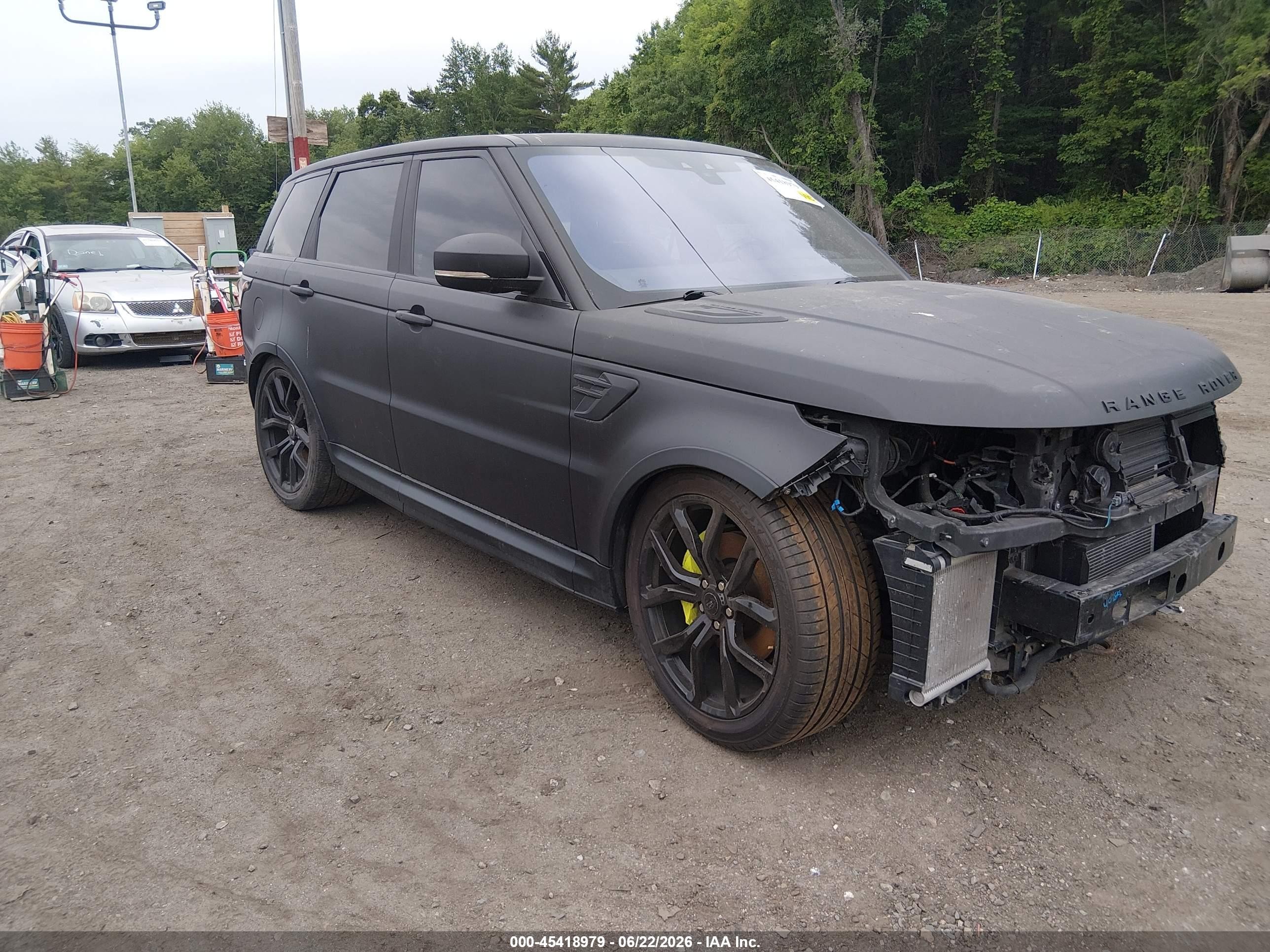 2018 Land Rover Range Rover Sport SE, VIN SALWG2RV5JA403024 — Front end