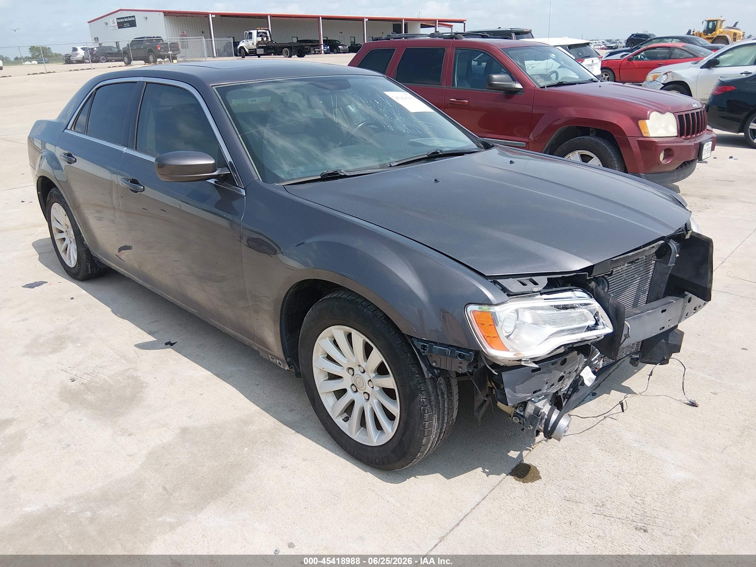 2013 Chrysler 300, VIN 2C3CCAAG3DH658942 — Repossession