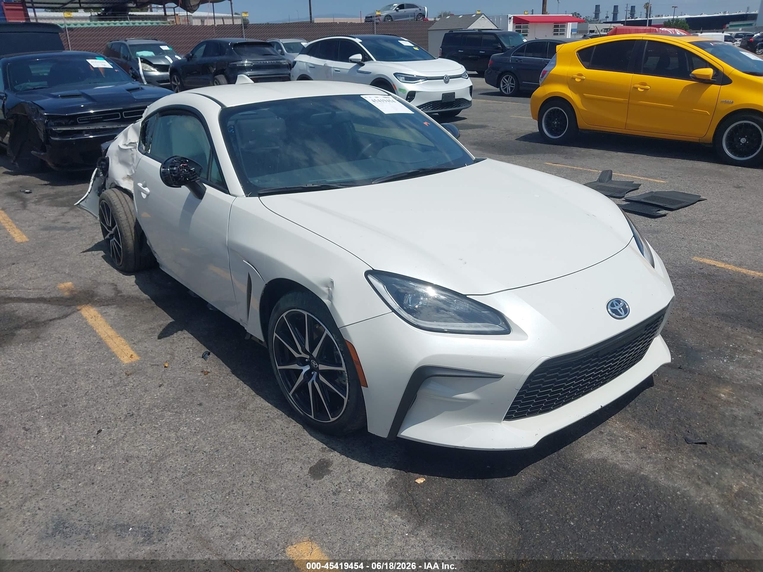 2025 Toyota 86, VIN JF1ZNBB18S9758389 — Side