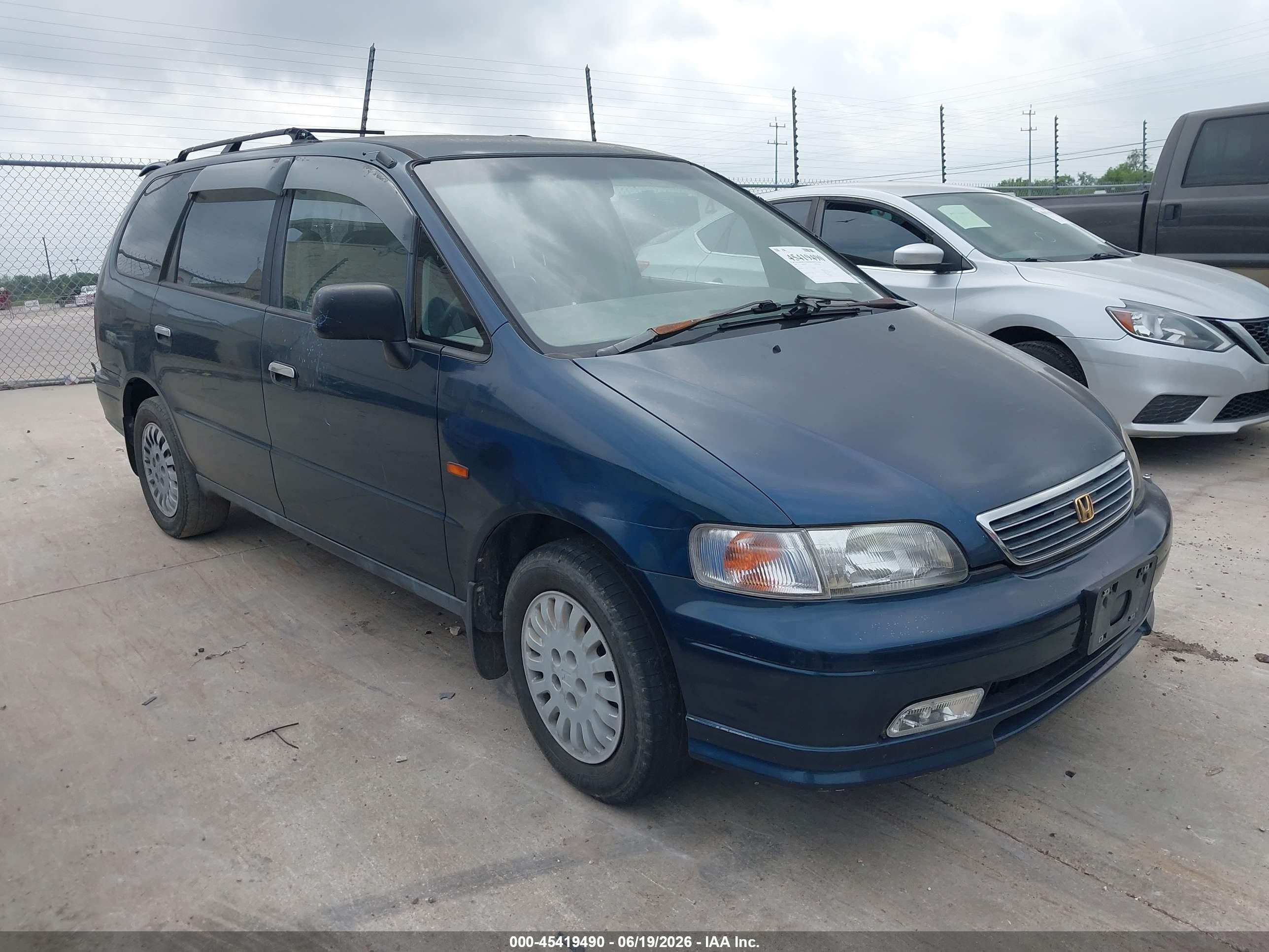 1995 Honda Odyssey, VIN RA11070865 — Normal wear