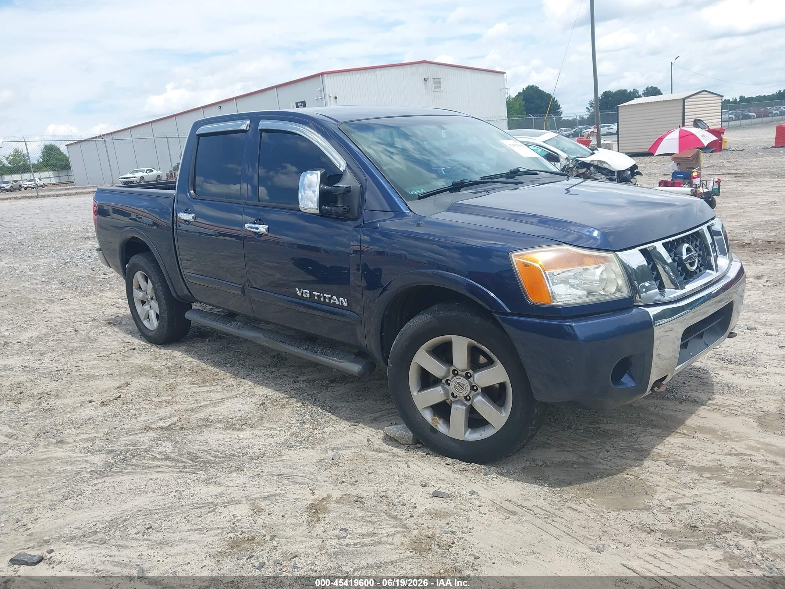 2011 Nissan Titan SV, VIN 1N6AA0EC1BN306440 — Normal wear