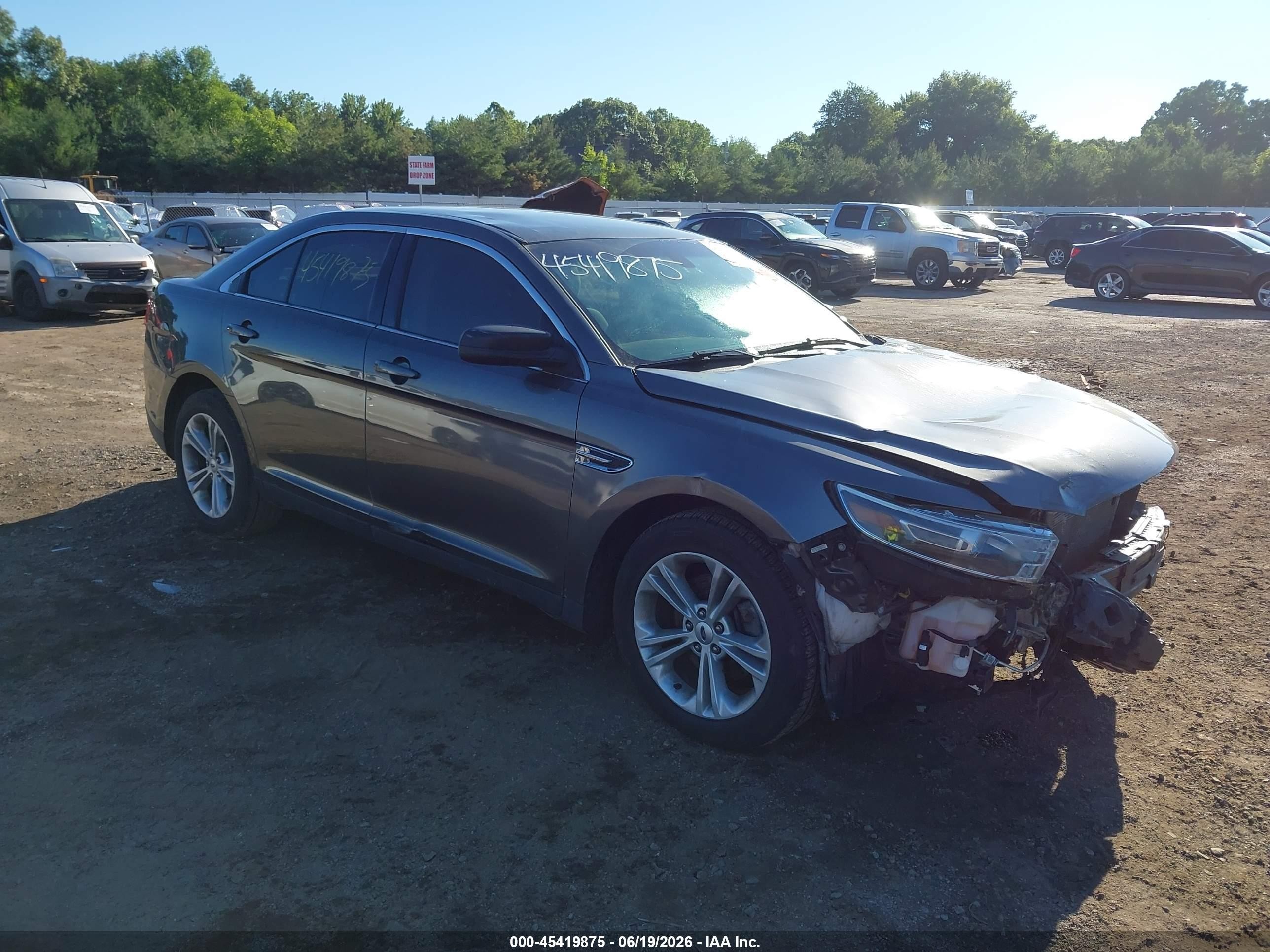 2018 Ford Taurus SE, VIN 1FAHP2D86JG141258 — All over