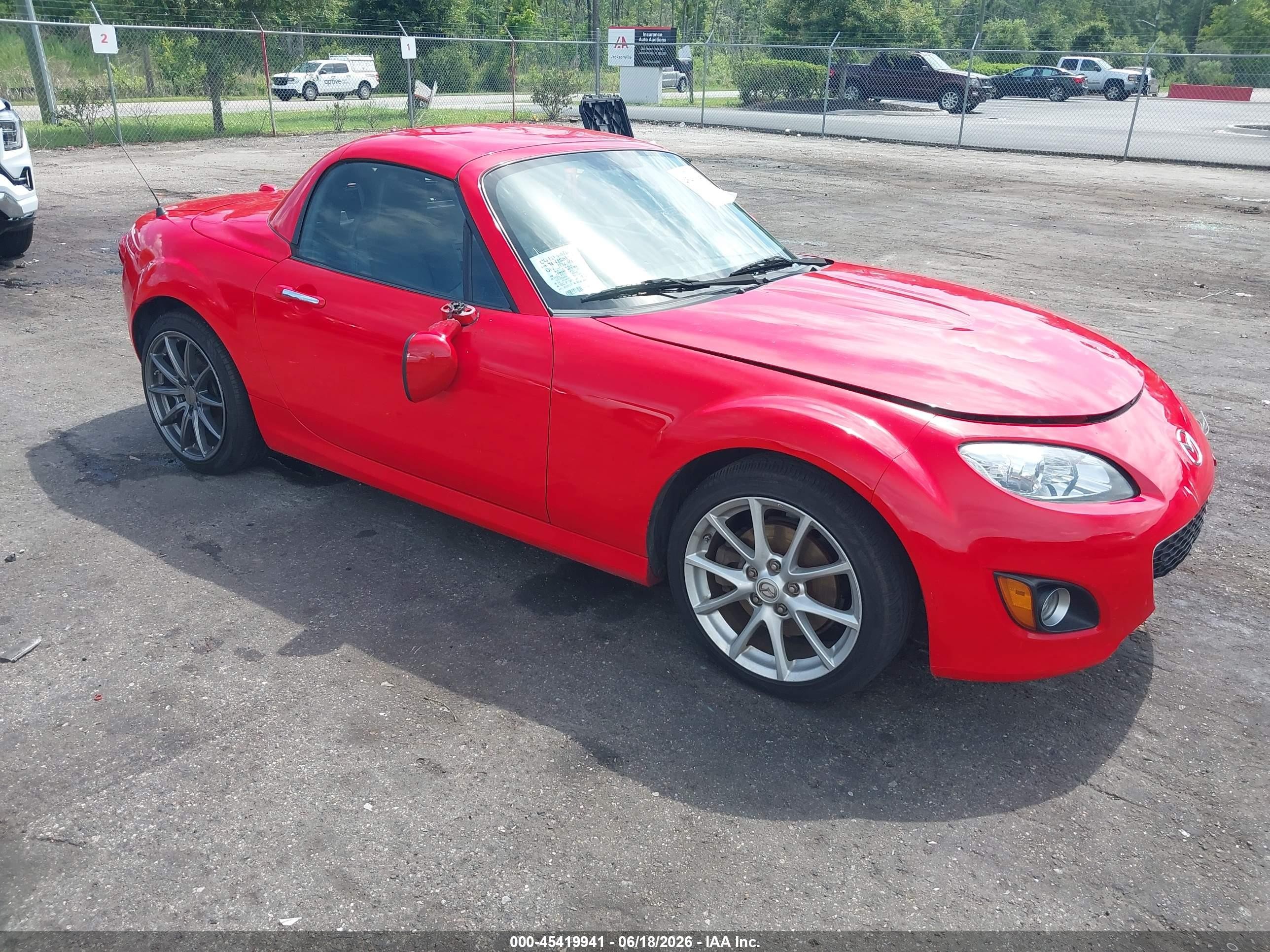 2011 Mazda MX-5 Miata Special Edition, VIN JM1NC2PF5B0216402 — Front end