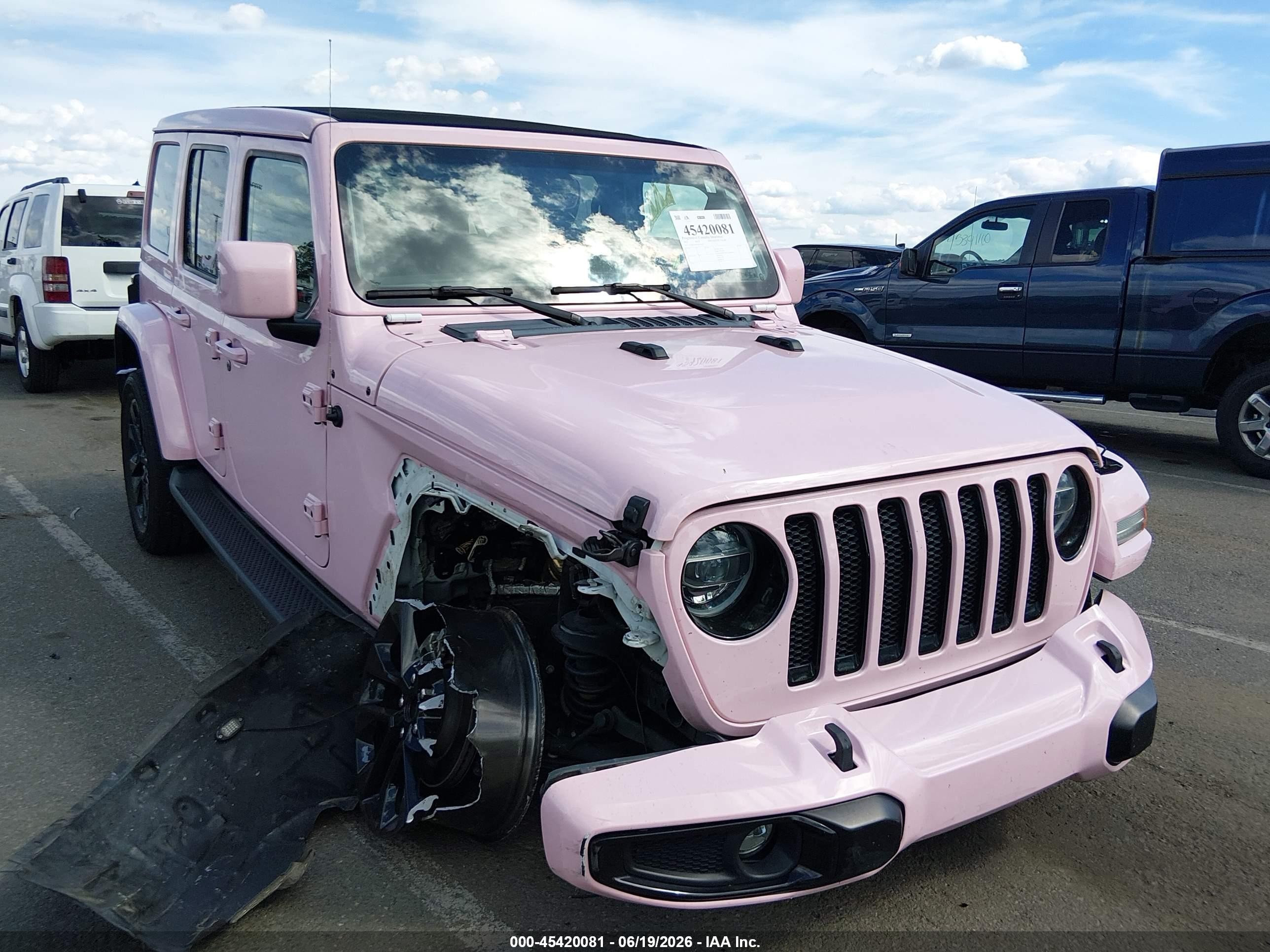 2022 Jeep Wrangler Unlimited Sahara, VIN 1C4HJXEG9NW210115 — Front end