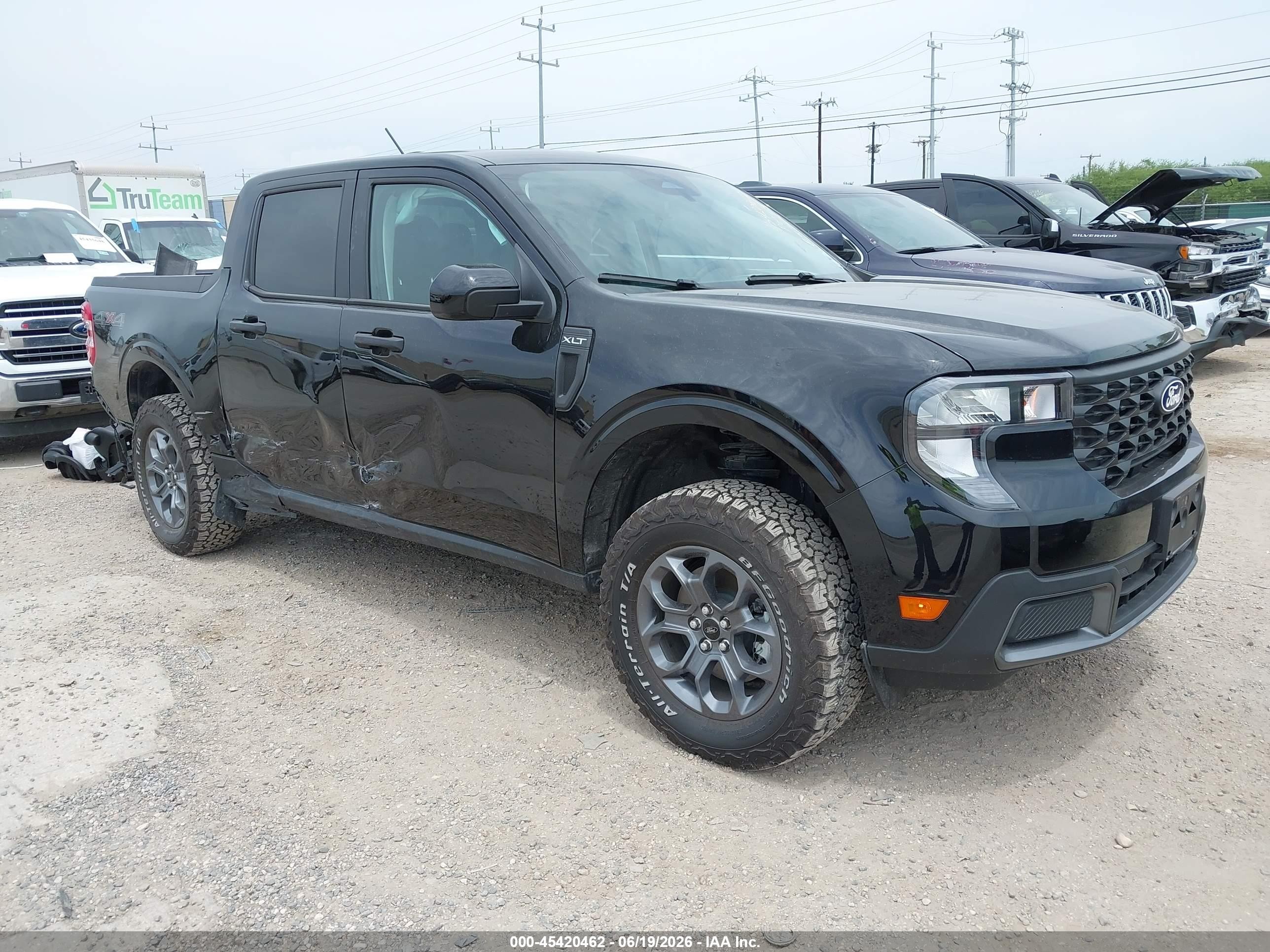 2025 Ford Maverick XLT, VIN 3FTTW8JAXSRB57572 — Side
