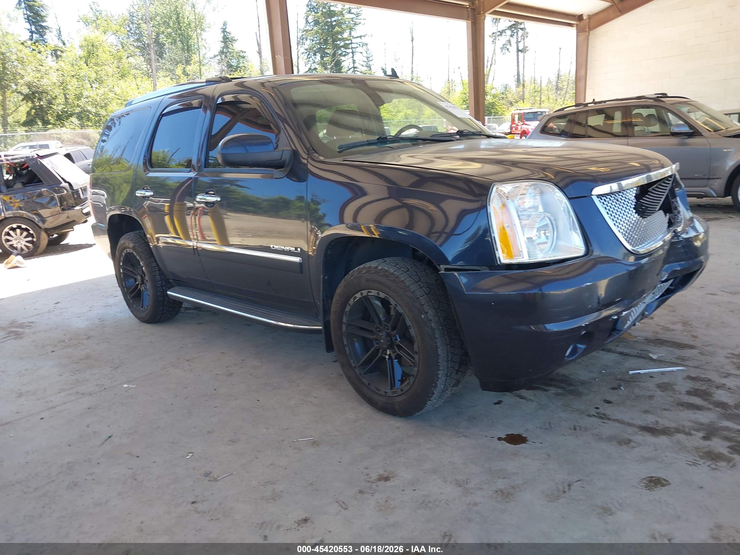 2013 GMC Yukon Denali, VIN 1GKS2EEF4DR198231 — Front end