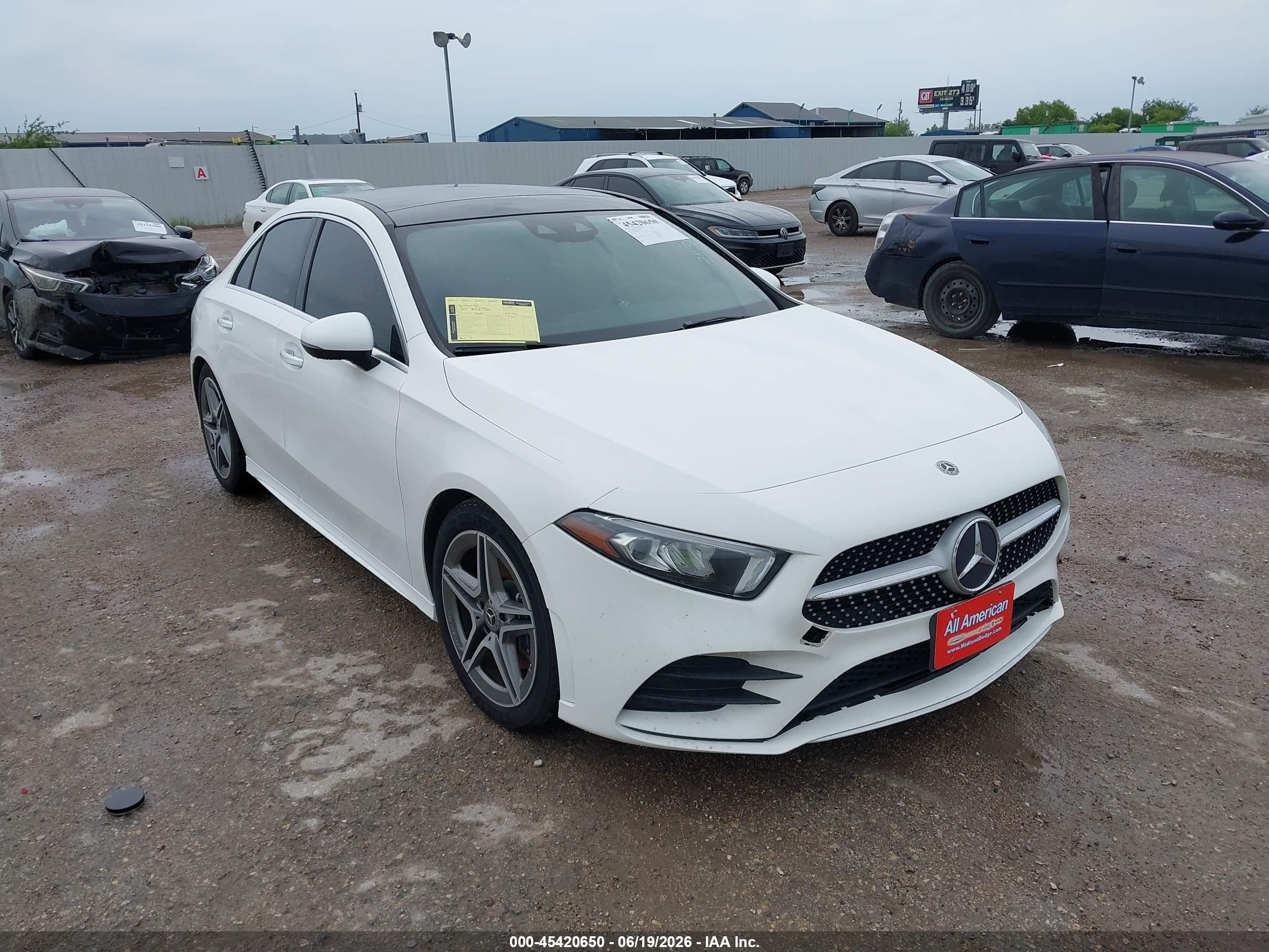 2019 Mercedes-Benz A 220, VIN WDD3G4EB5KW017831 — Rear end