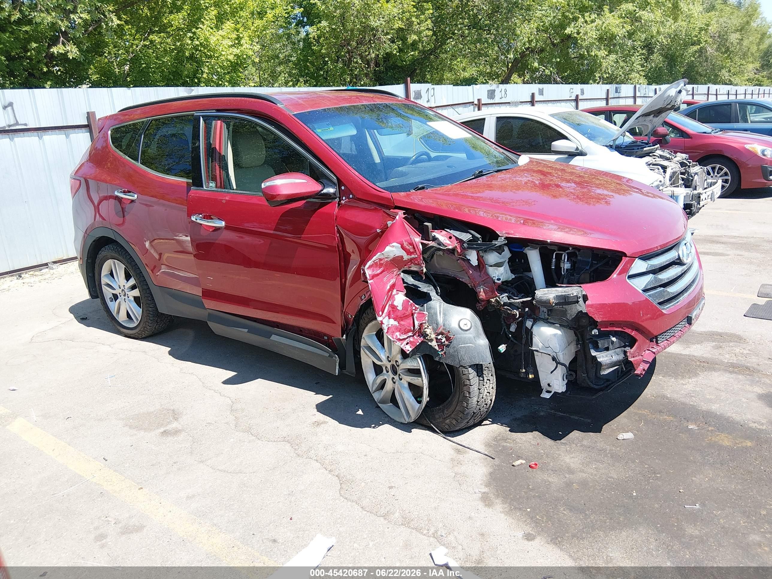2013 Hyundai Santa Fe Sport, VIN 5XYZUDLA0DG068788 — Front end