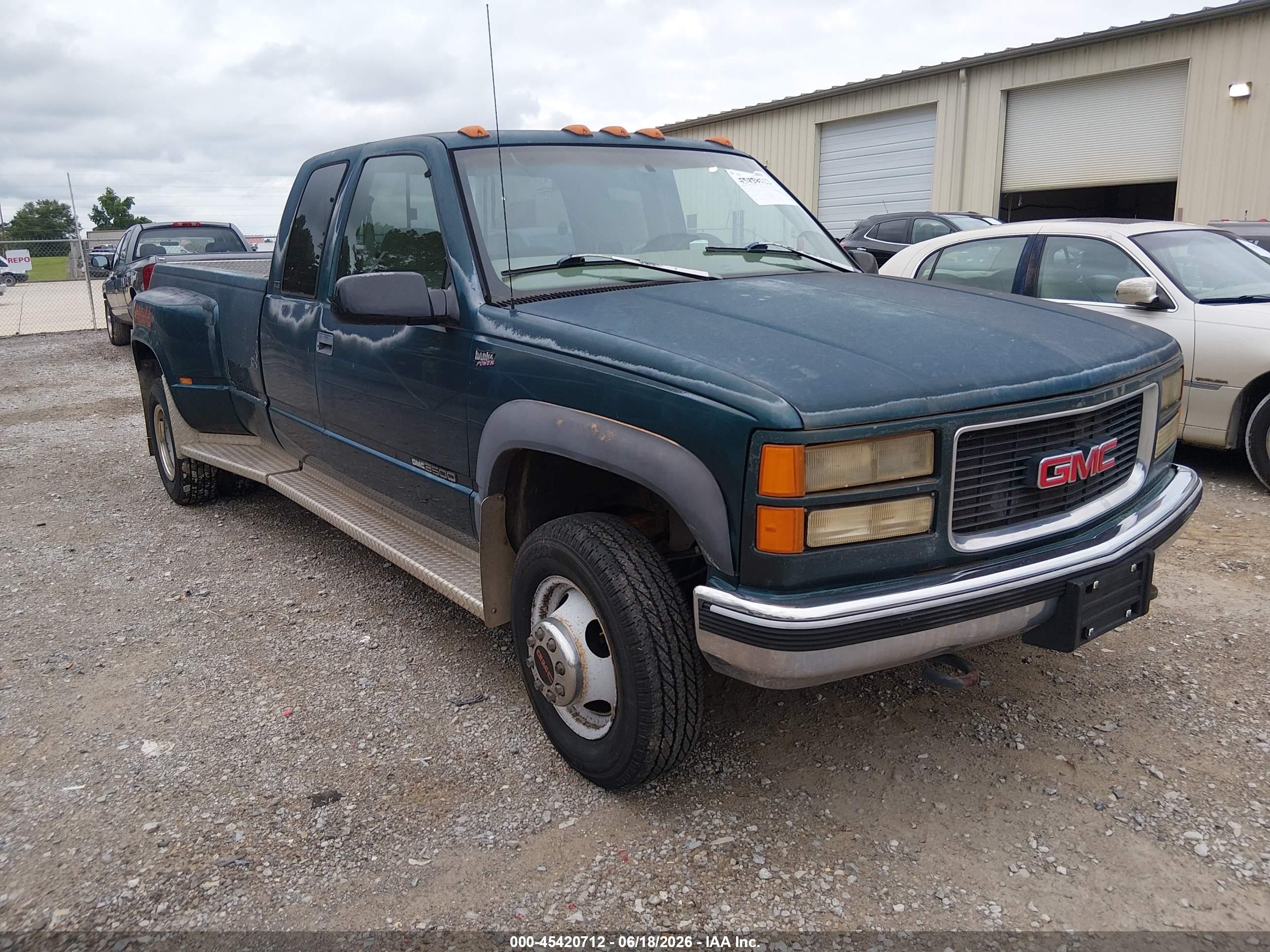1997 GMC Sierra 3500, VIN 1GTHK39J5VE505164 — Normal wear