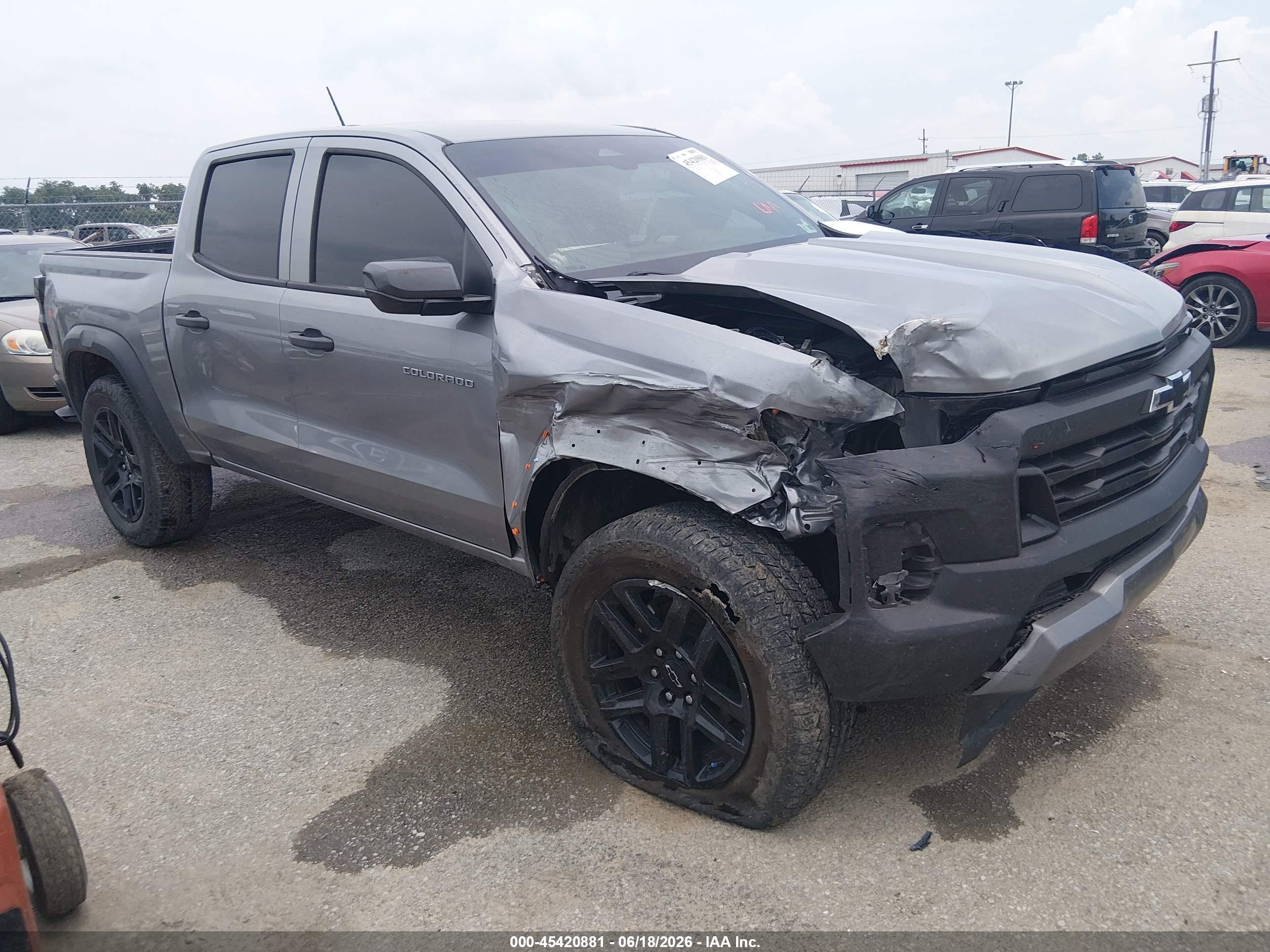 2025 Chevrolet Colorado 4WD Trail Boss, VIN 1GCPTEEK4S1240761 — Front end