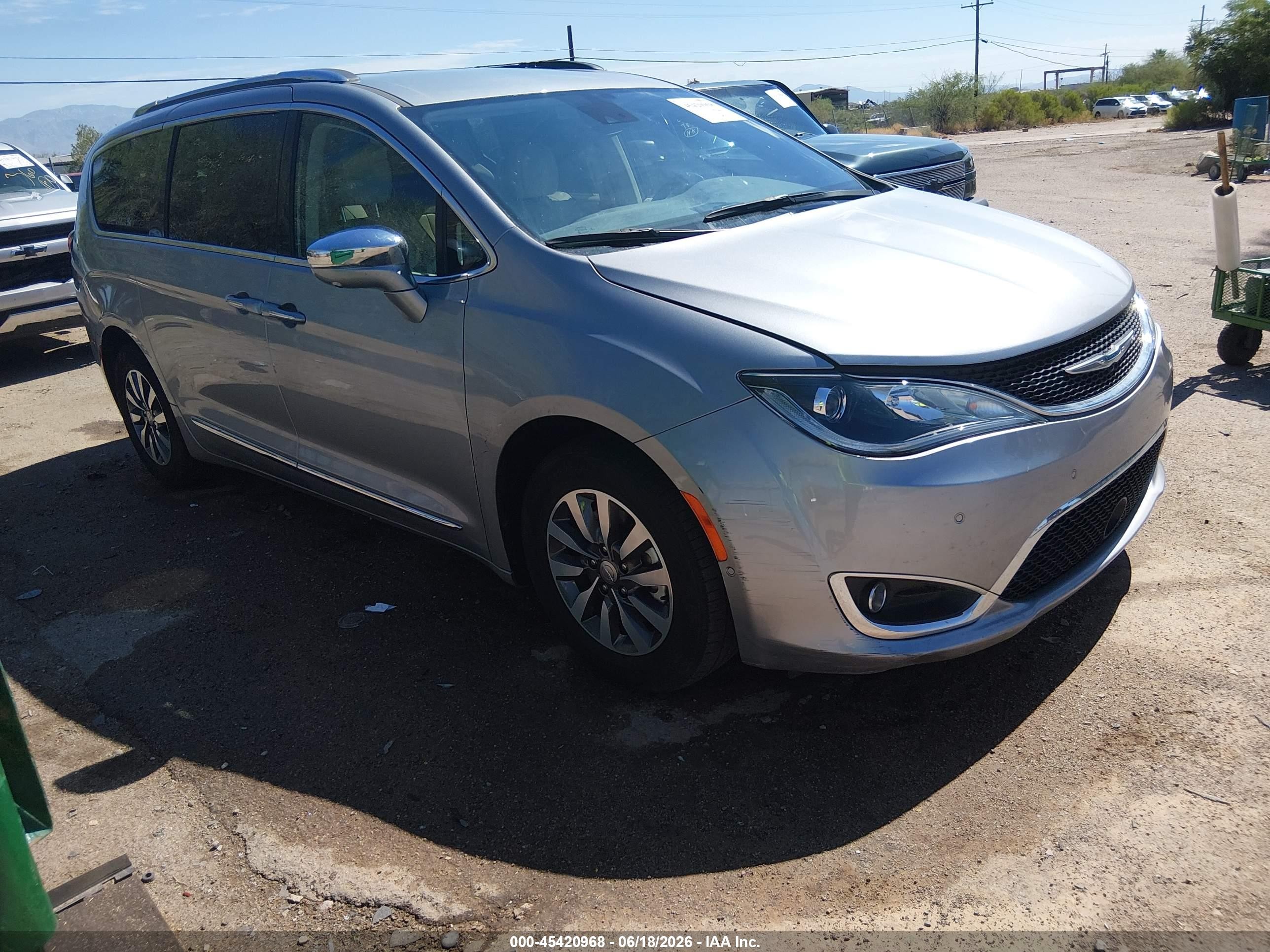 2020 Chrysler Pacifica Hybrid Limited, VIN 2C4RC1N76LR113648 — Not stated