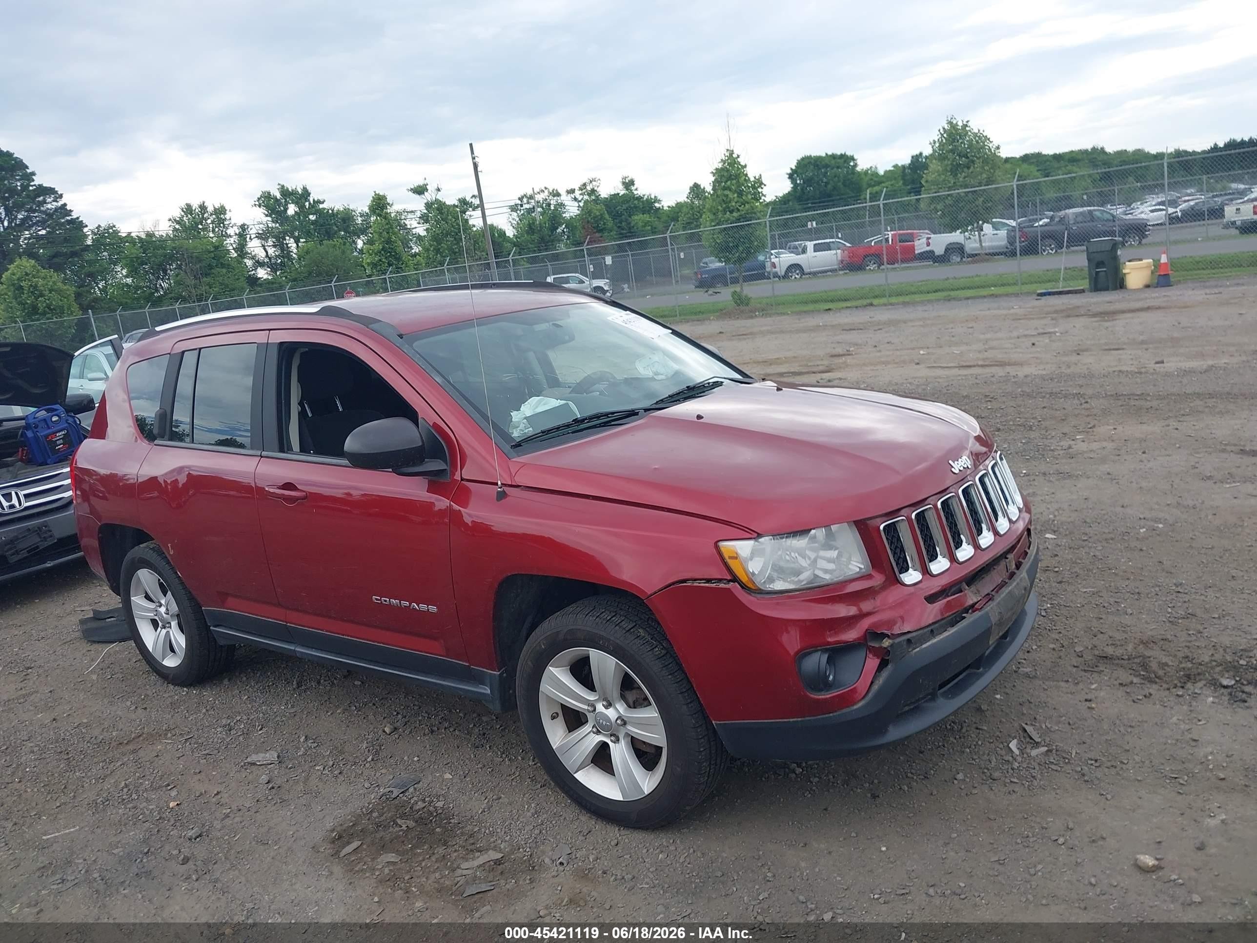2012 Jeep Compass Sport, VIN 1C4NJCBAXCD579912 — Front end