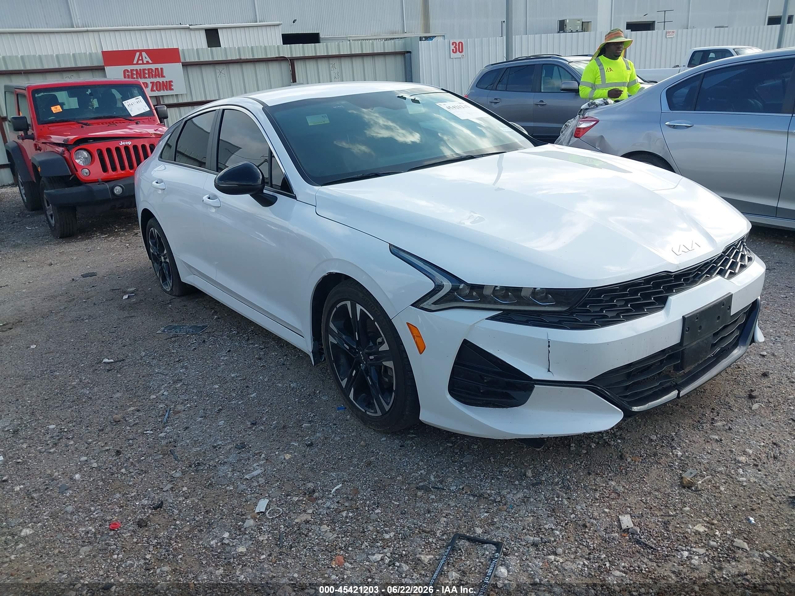 2023 Kia K5 GT-Line, VIN 5XXG64J26PG220322 — Side
