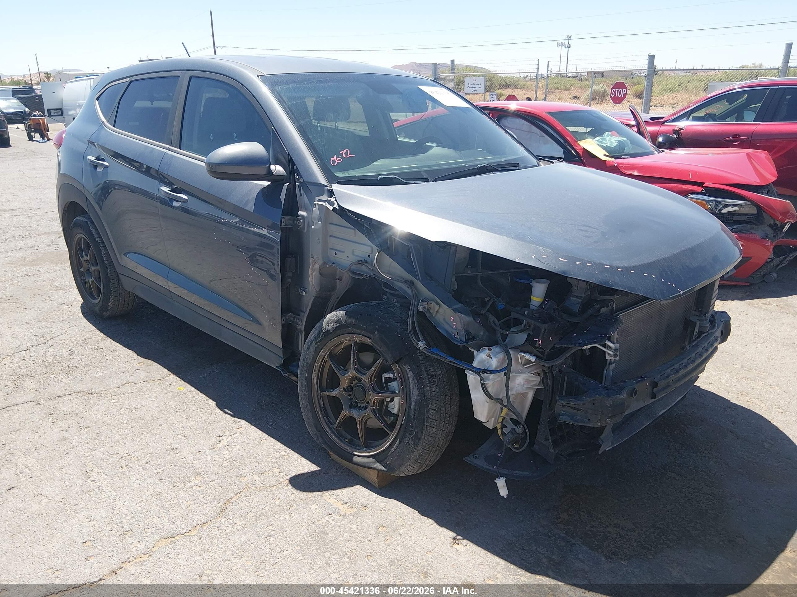 2018 Hyundai Tucson SE, VIN KM8J23A44JU659450 — Front end