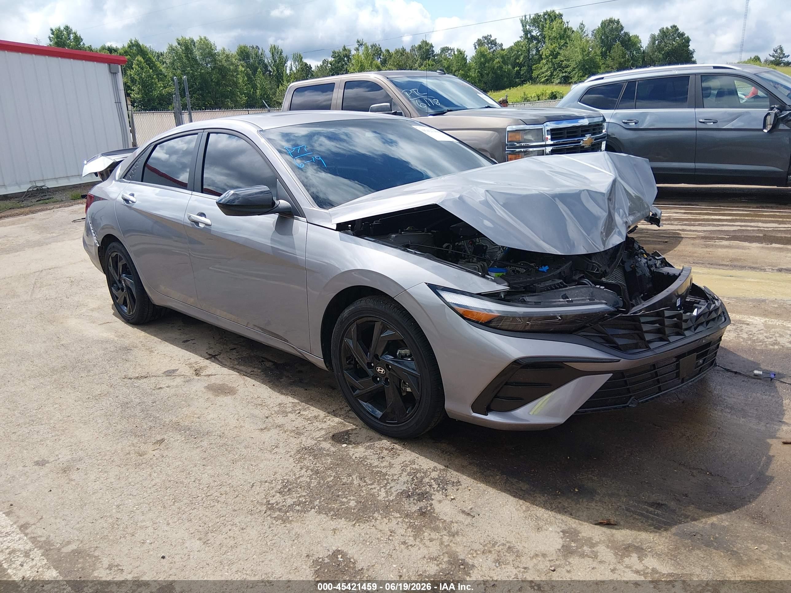 2026 Hyundai Elantra SEL Sport Premium, VIN KMHLS4DG4TU113707 — Front end