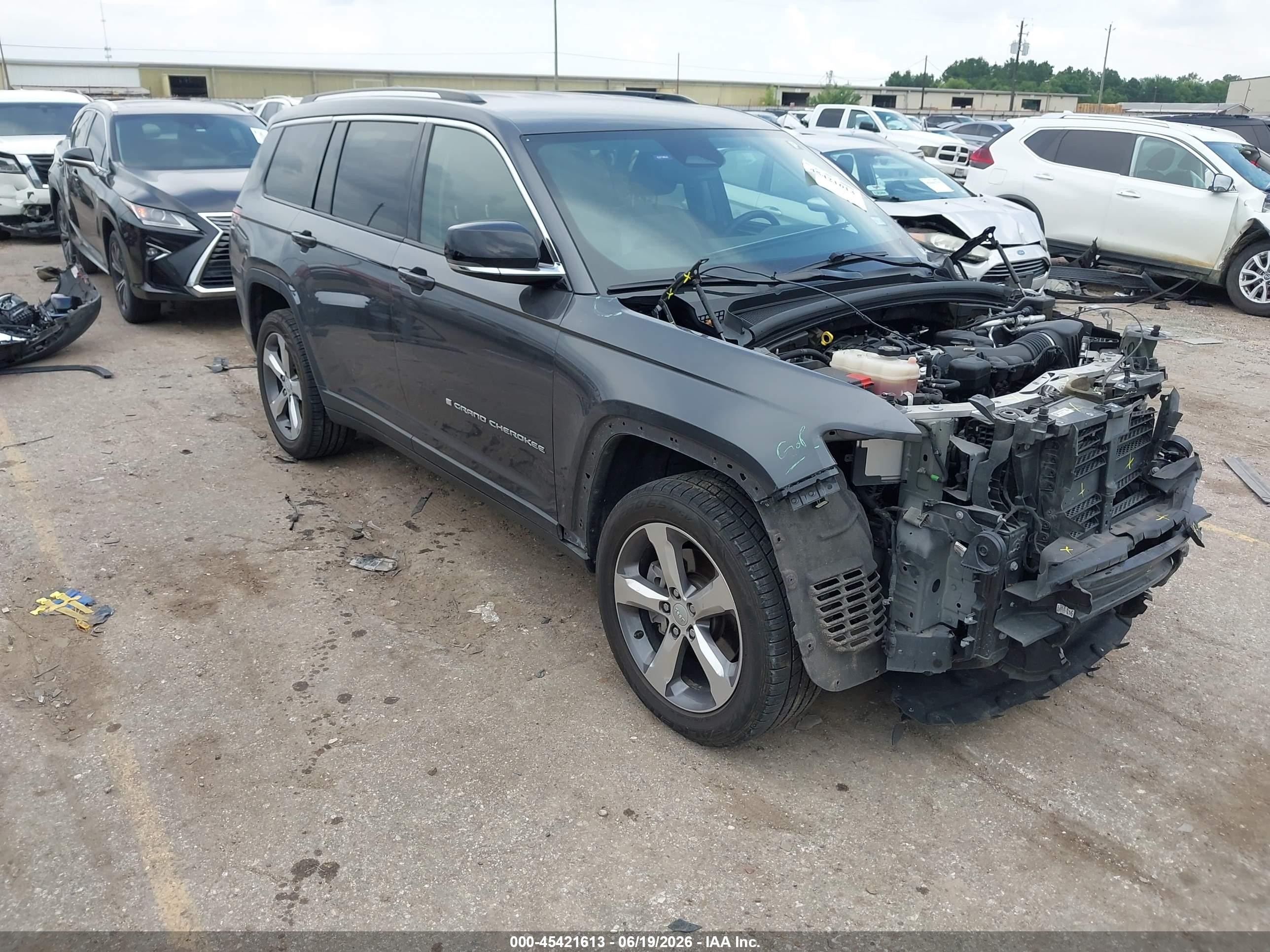 2021 Jeep Grand Cherokee Limited, VIN 1C4RJKBG3M8204938 — Front end