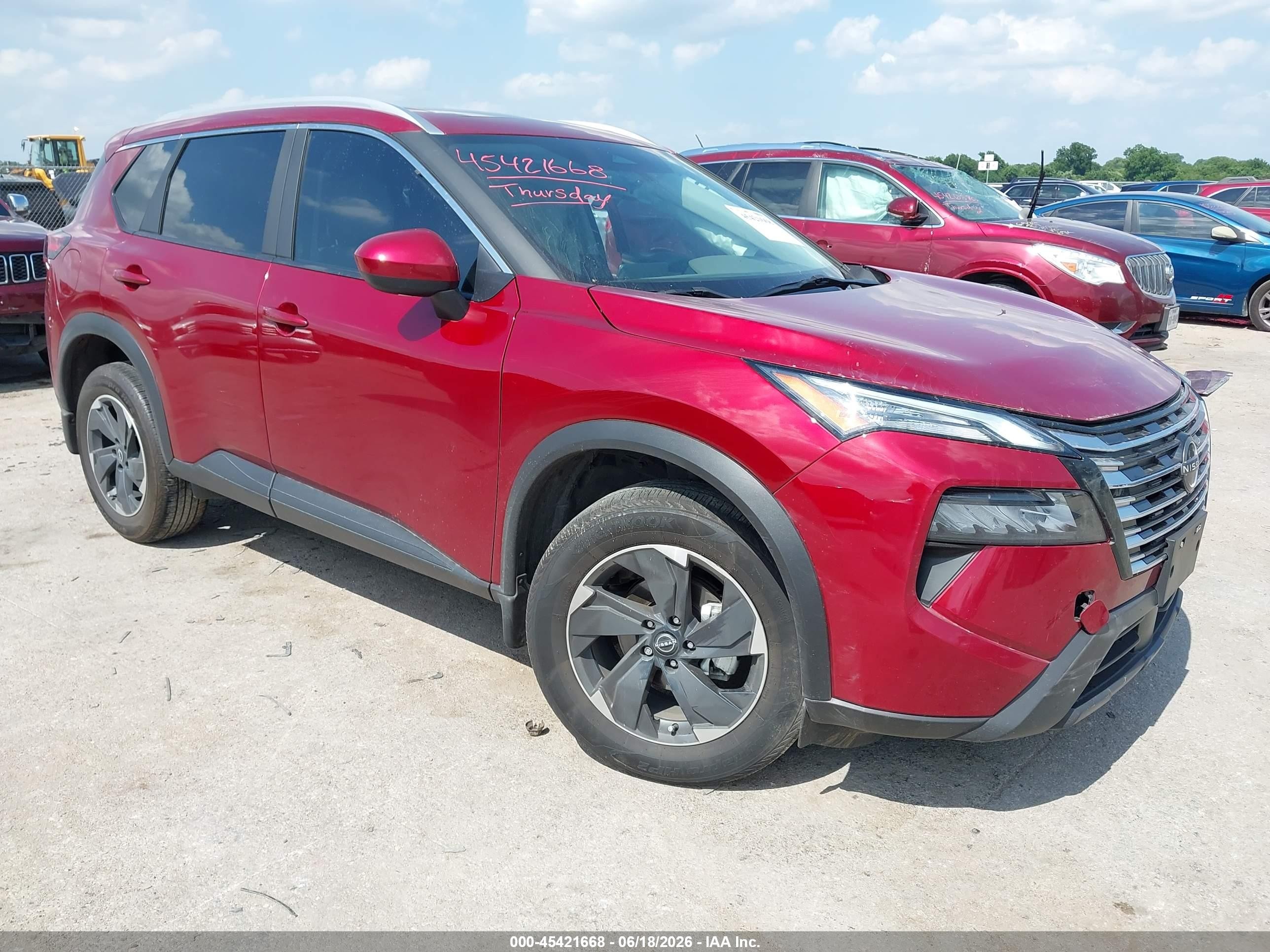 2024 Nissan Rogue SV, VIN 5N1BT3BB4RC736706 — Бок