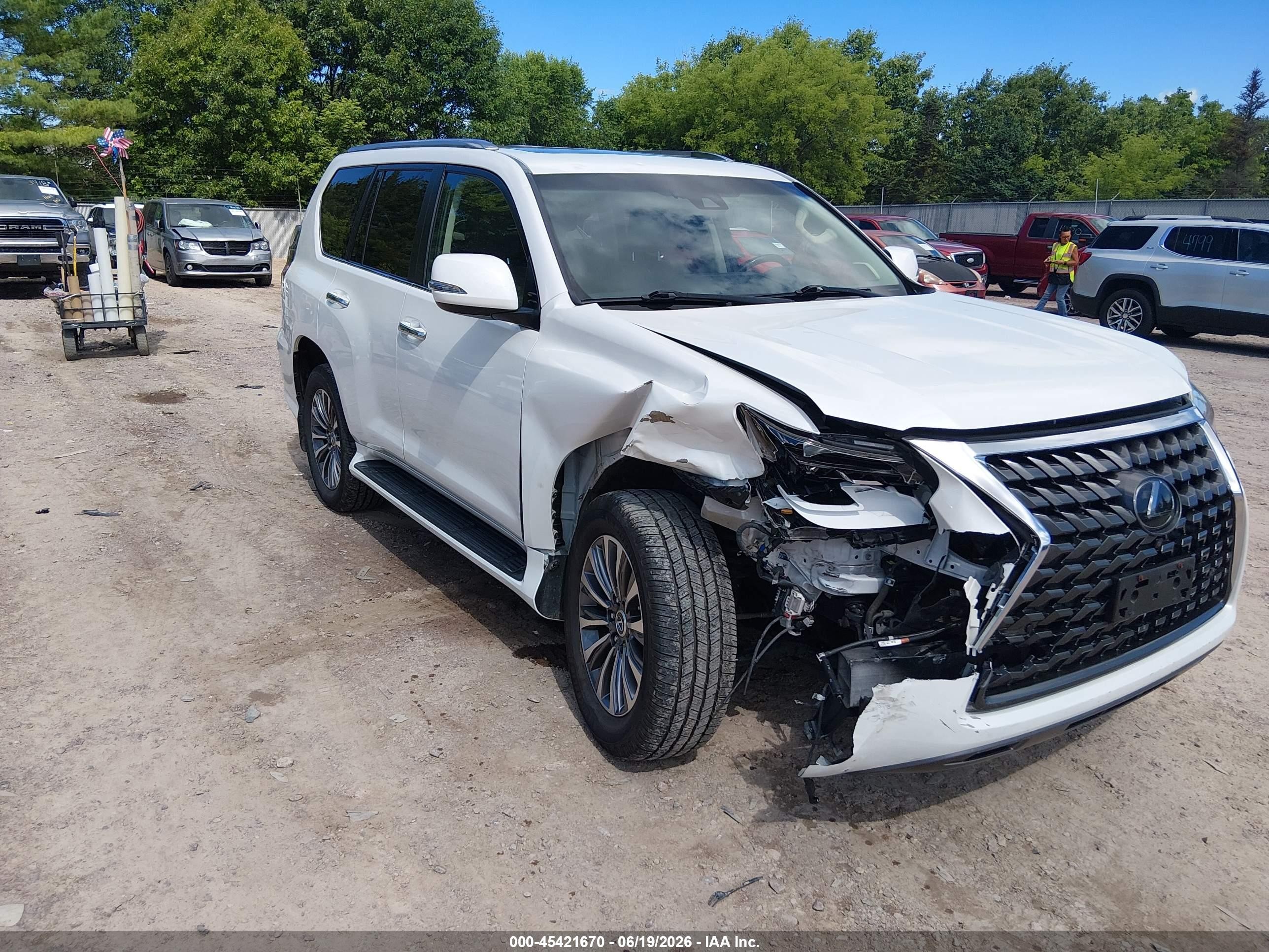 2021 Lexus GX 460 Luxury, VIN JTJGM7BX0M5290610 — Front end