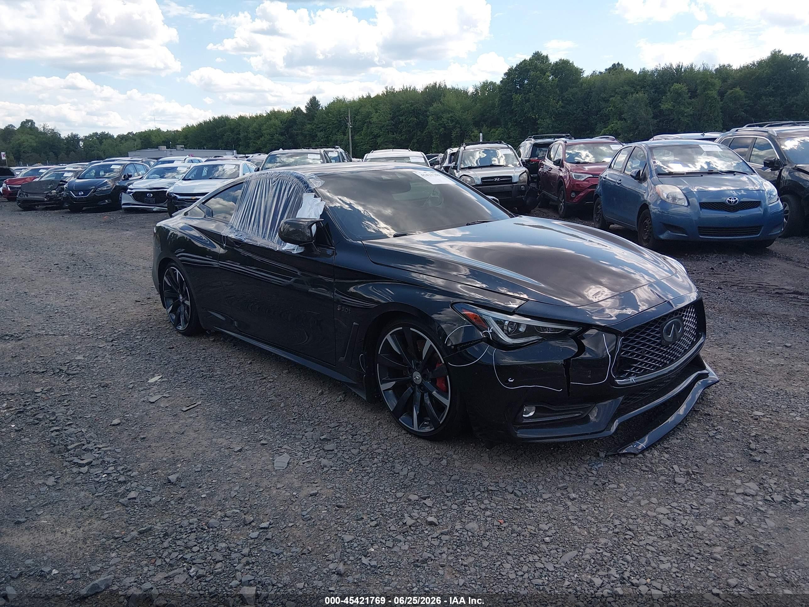 2019 Infiniti Q60 Red Sport 400, VIN JN1FV7EL1KM440234 — Side