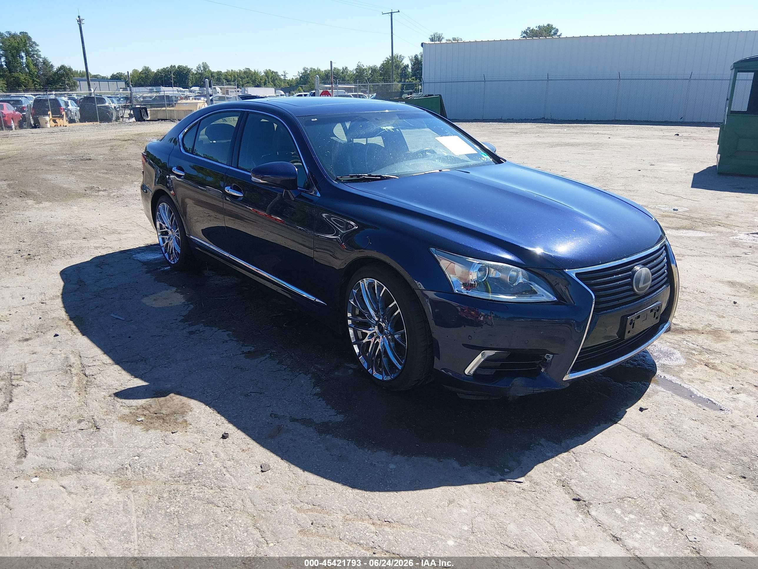 2017 Lexus LS 460, VIN JTHCL5EF1H5028000 — Front end