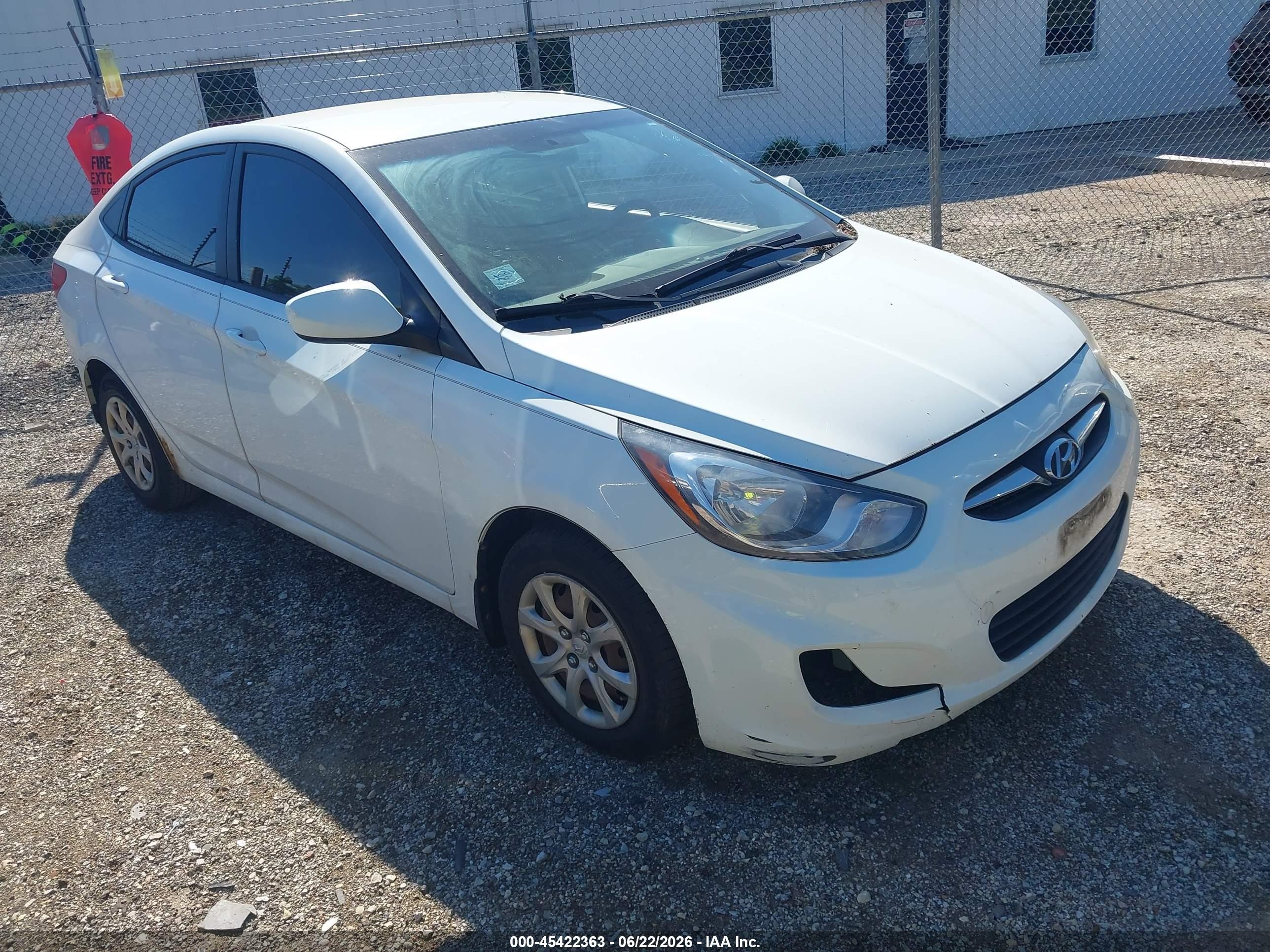 2012 Hyundai Accent GLS, VIN KMHCT4AE6CU208320 — Normal wear