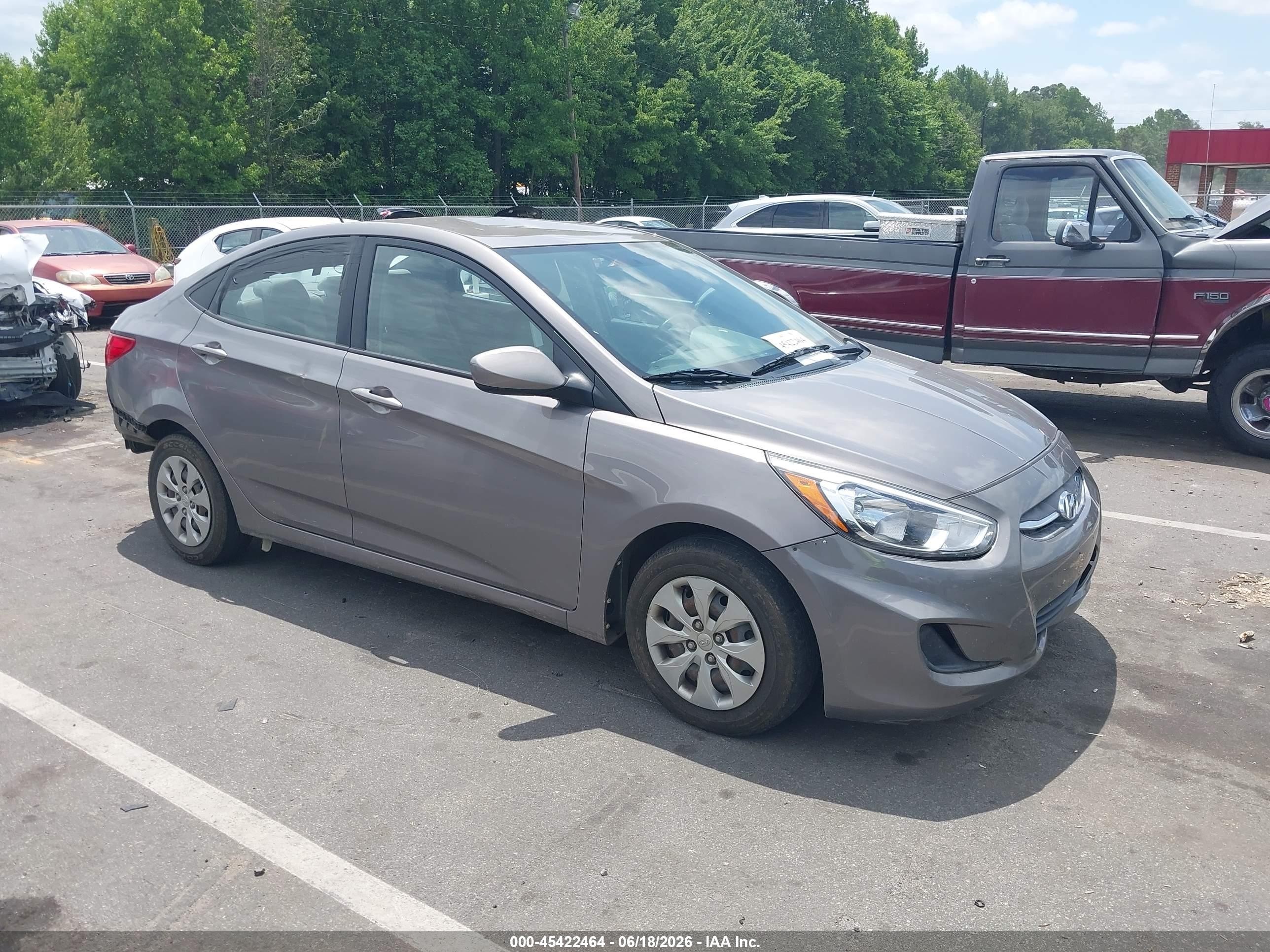 2017 Hyundai Accent SE, VIN KMHCT4AE6HU377597 — All over