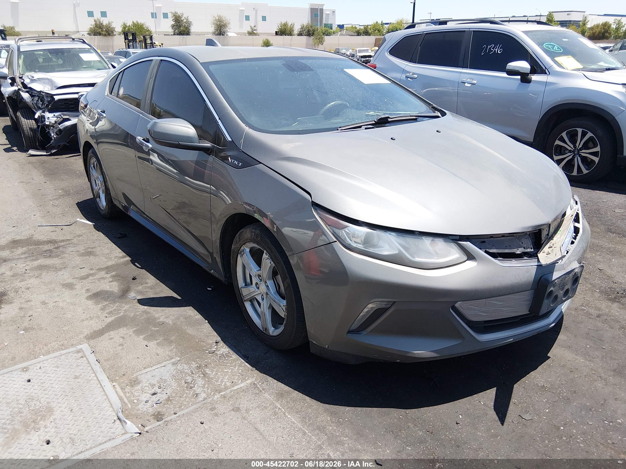 2017 Chevrolet Volt LT, VIN 1G1RC6S51HU191029 — Front end
