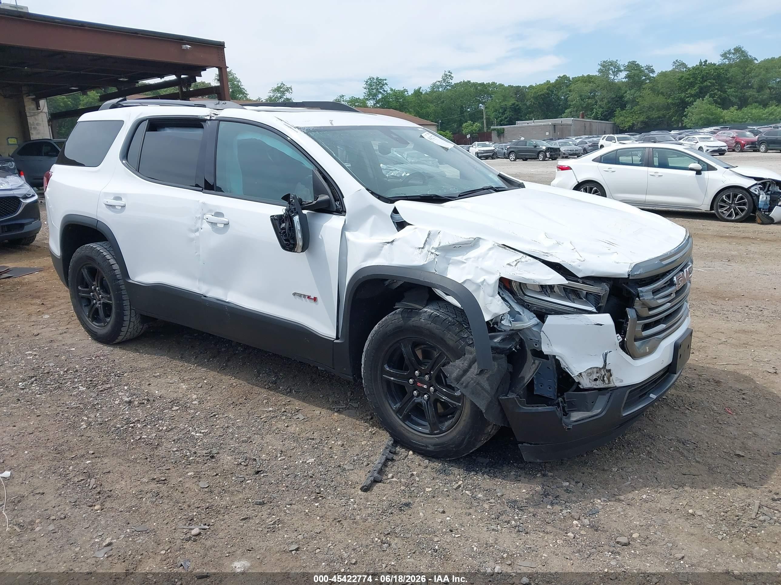 2022 GMC Acadia AT4, VIN 1GKKNLLSXNZ179874 — Перед