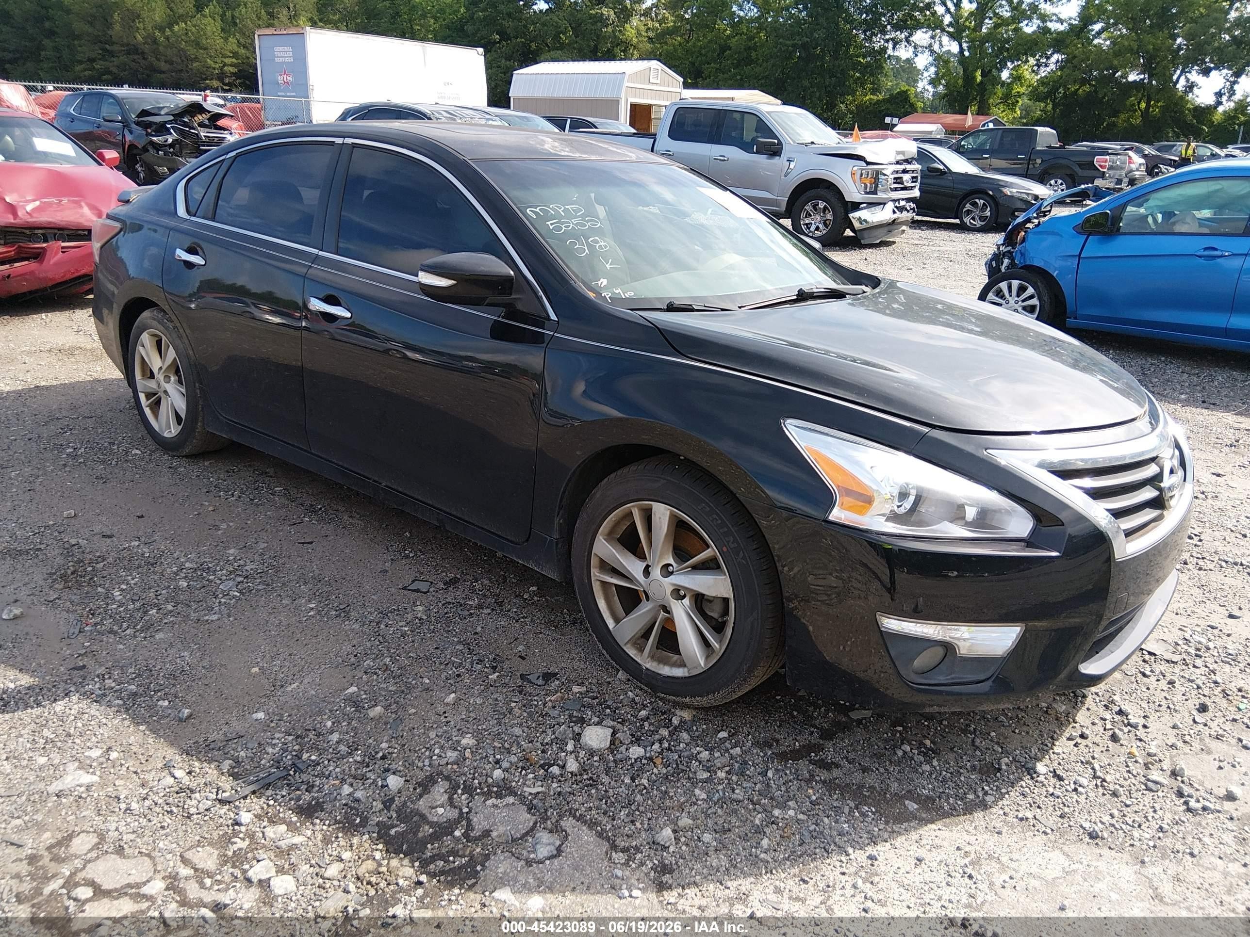 2015 Nissan Altima S, VIN 1N4AL3AP9FC255252 — Side
